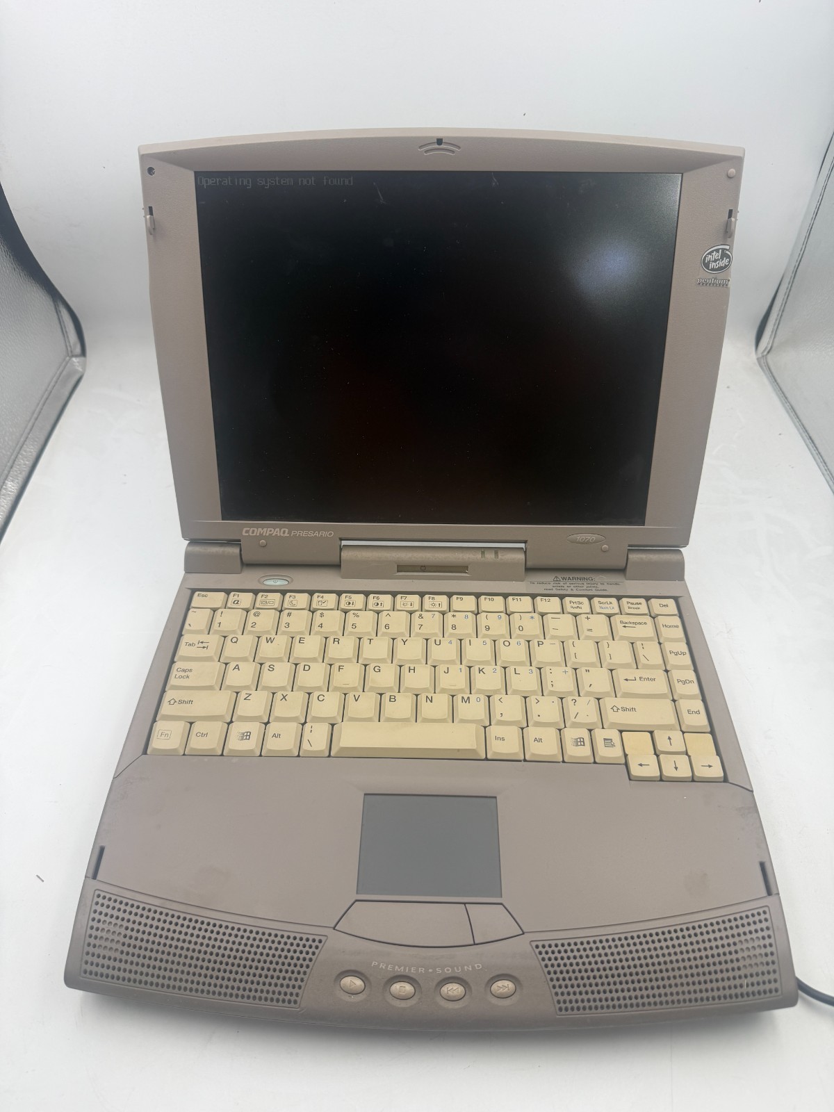 Vintage Compaq Presario 1070 Series 2900D - RARE - COOL - WOW - BOOTS TO BIOS