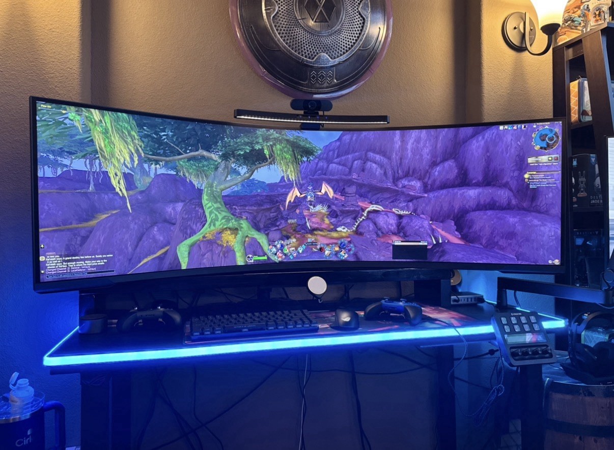 Samsung 57" Odyssey Neo G9 (G95NC) Dual 4K UHD 1000R Curved Gaming Monitor