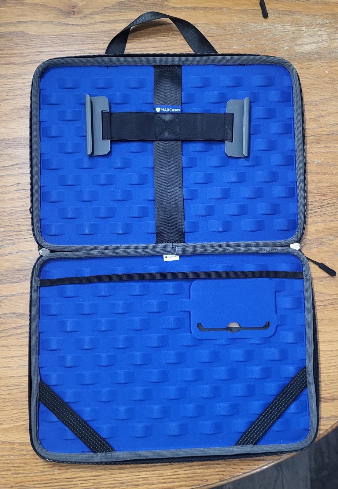MAXCases Explorer 4 Work In Case W/pockets 14" Black  Fast Ship MC-EB4P-14-BLK