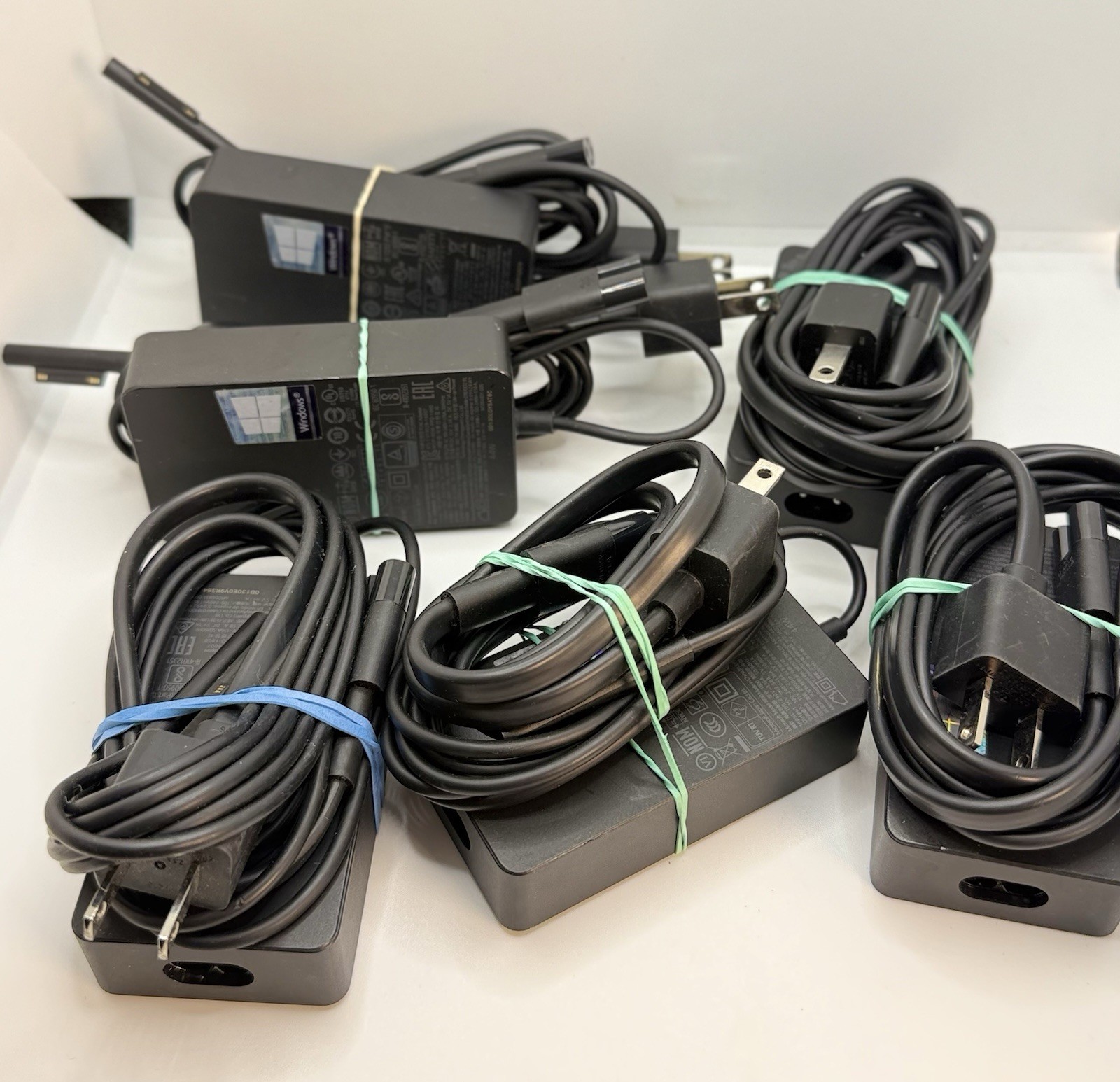 Lot of Six (6) Microsoft Model 1800 Adapters Chargers 44W