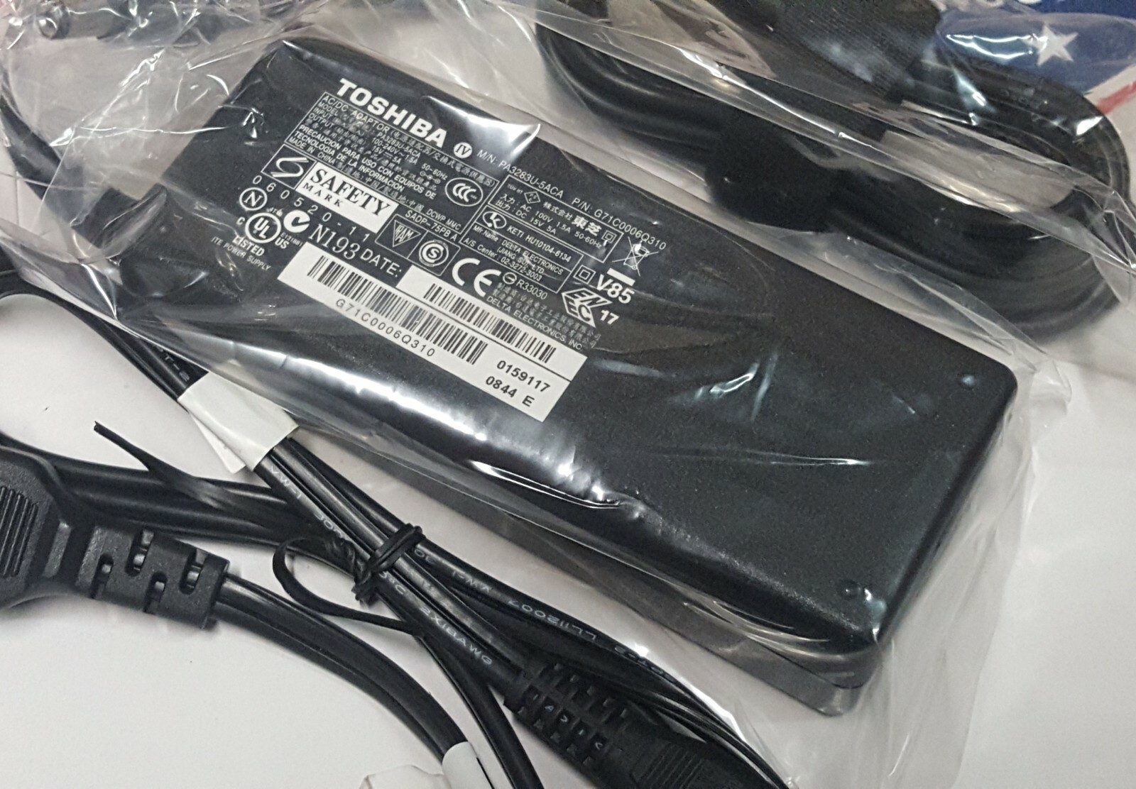 New Genuine Toshiba 75W 15V AC Adapter PA3283U-5ACA, G71C0006Q310