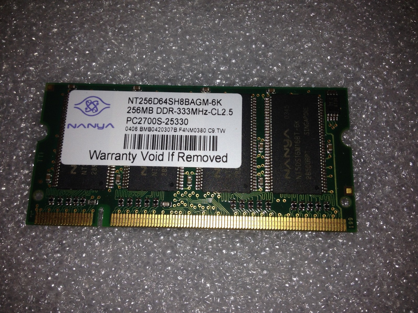 Nanya NT256D64SH8BAGM-6K 256MB PC2700 333MHz CL2.5 200 Pin DDR SoDimm Memory