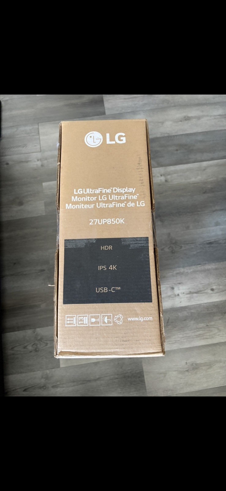 New never opened LG 27UP850K-W 27-inch Ultrafine 4K UHD Computer Monitor 