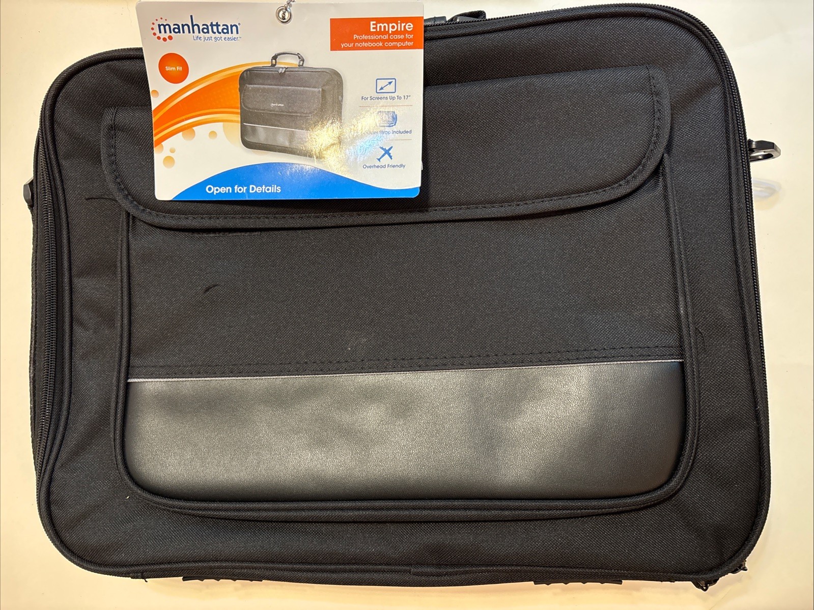 Manhattan Empire 17" Ultra-Lightweight Padded Notebook Laptop Case 421560