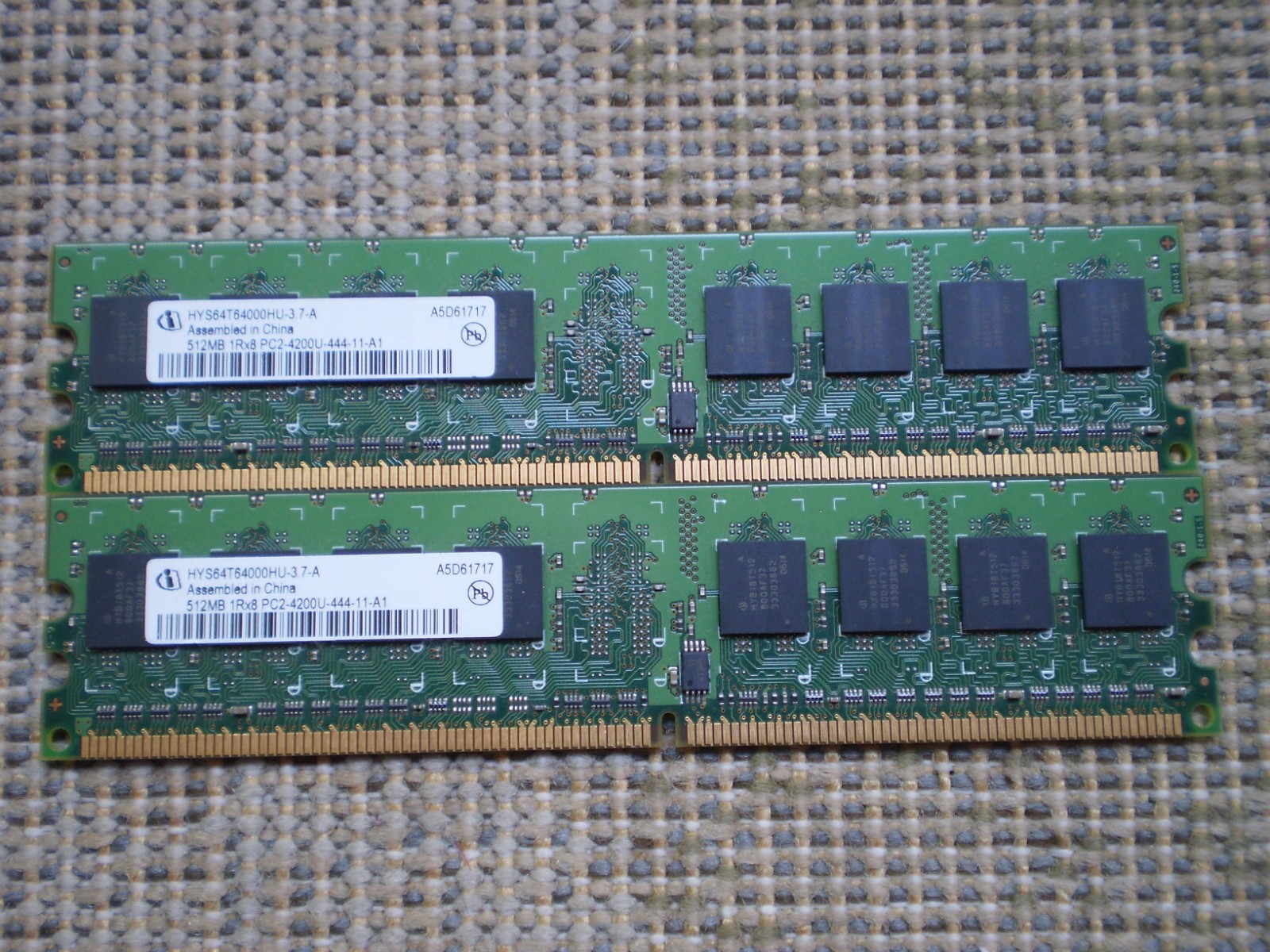 Infineon 1GB (2x512MB) 1Rx8 PC2-4200U-444-11-A1 DDR2-533 RAM HYS64T6400HU-3.7-A