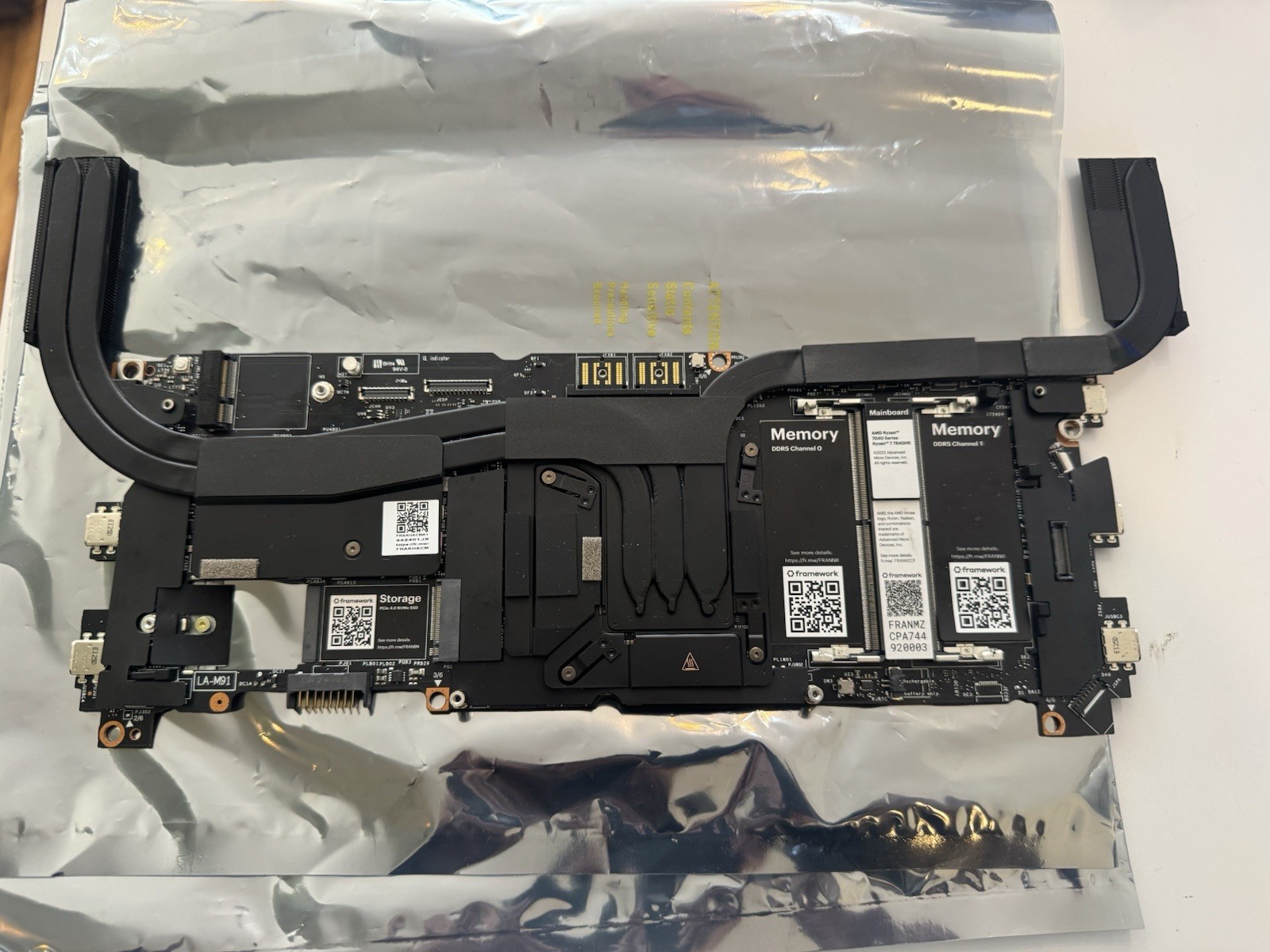 Framework 16 AMD Ryzen 7 7840HS Motherboard - FOR PARTS/REPAIR