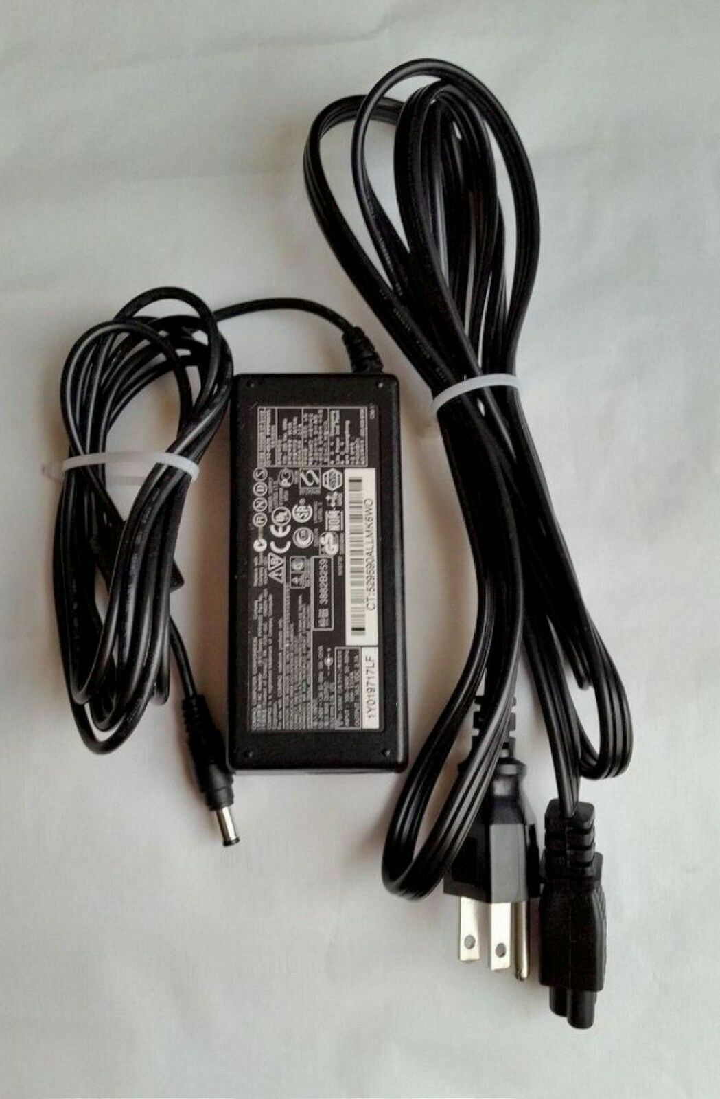 GENUINE Compaq PA-1530-02C Laptop AC POWER SUPPLY ADAPTER 18.5V 2.7A 50W OEM