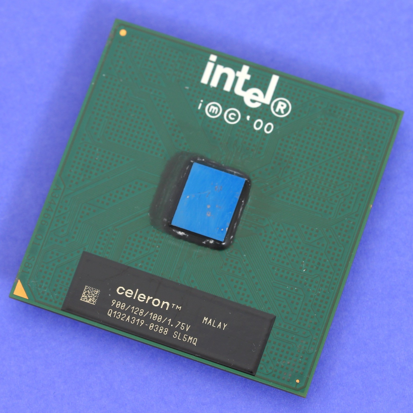Vintage Intel Celeron 900Mhz Coppermine Socket 370 66Mhz FSB S370 CPU SL5MQ