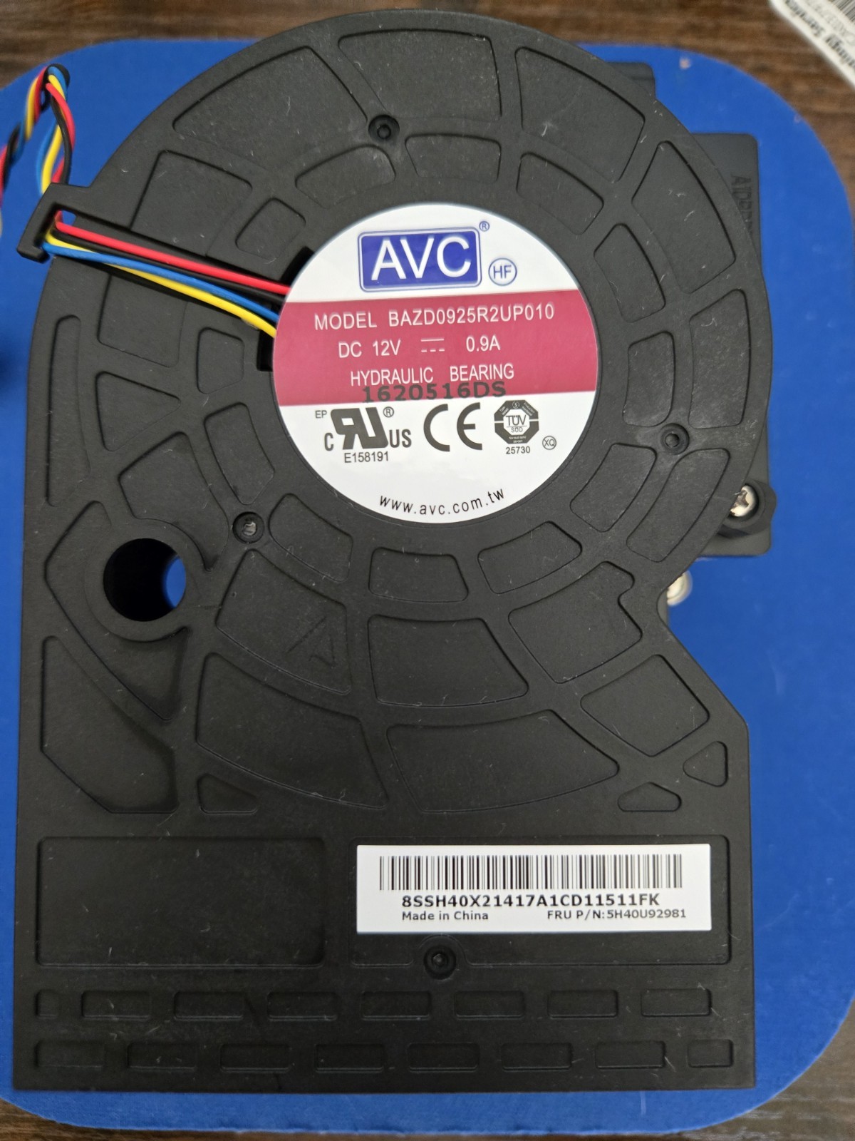 Pre-owned 5H40U92981 Lenovo Fan With Heatsink. 