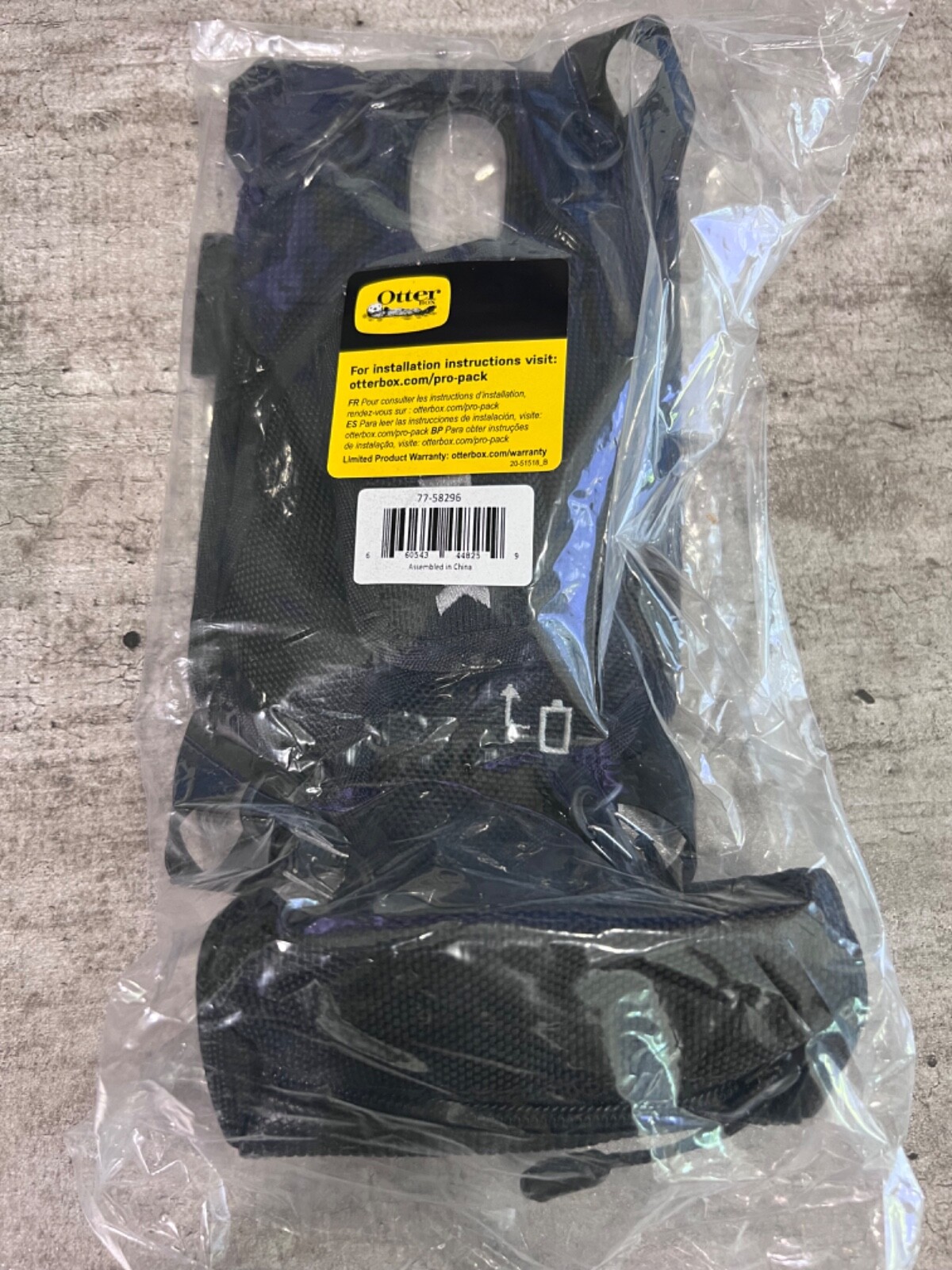 New Otterbox Utility Series Case Holder 8" Hand Strap 77-58296 Black