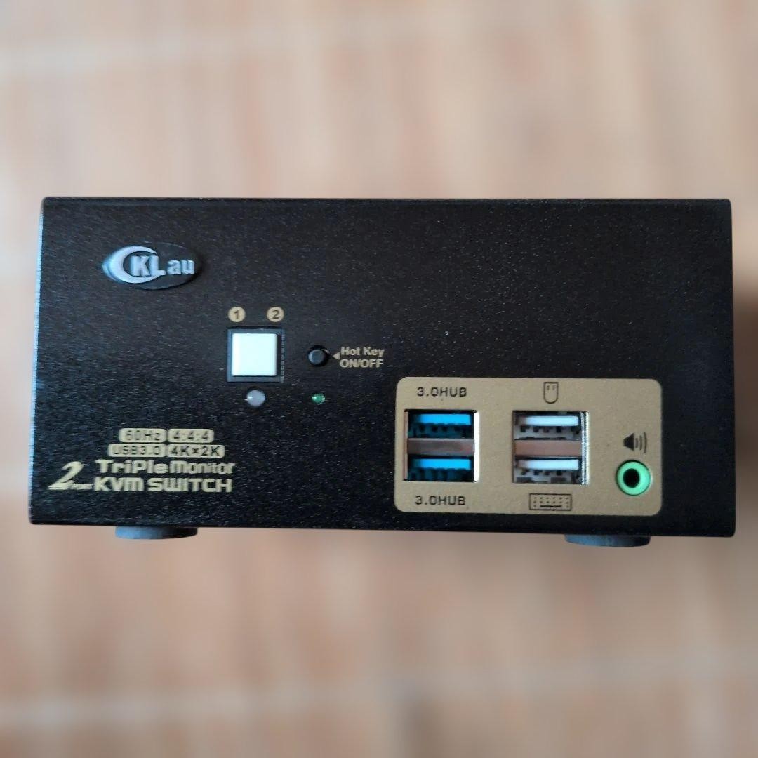[Used] KLAU 2 Port Triple Monitor KVM Switch 4Kx2K 60Hz USB 3.0 Audio From JAPAN