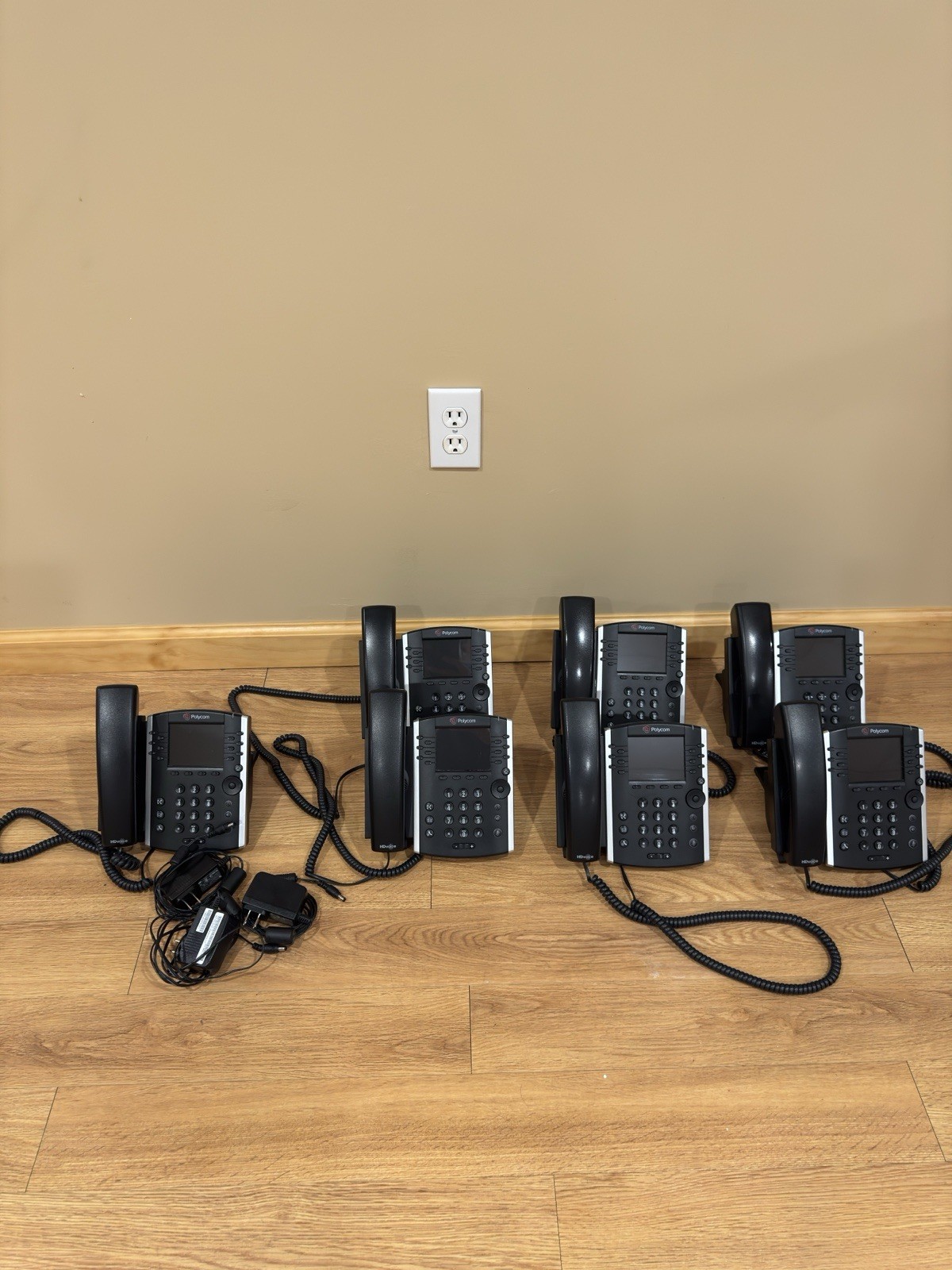 Polycom VVX 411 Gigabit PoE 12-line IP Phone Lot of 7- Black Only 3 power cords