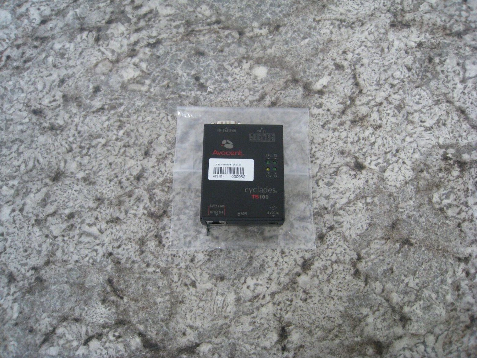 New Avocent Cyclades TS100 10/100BT Ethernet to RS-232/RS-485 Terminal Server