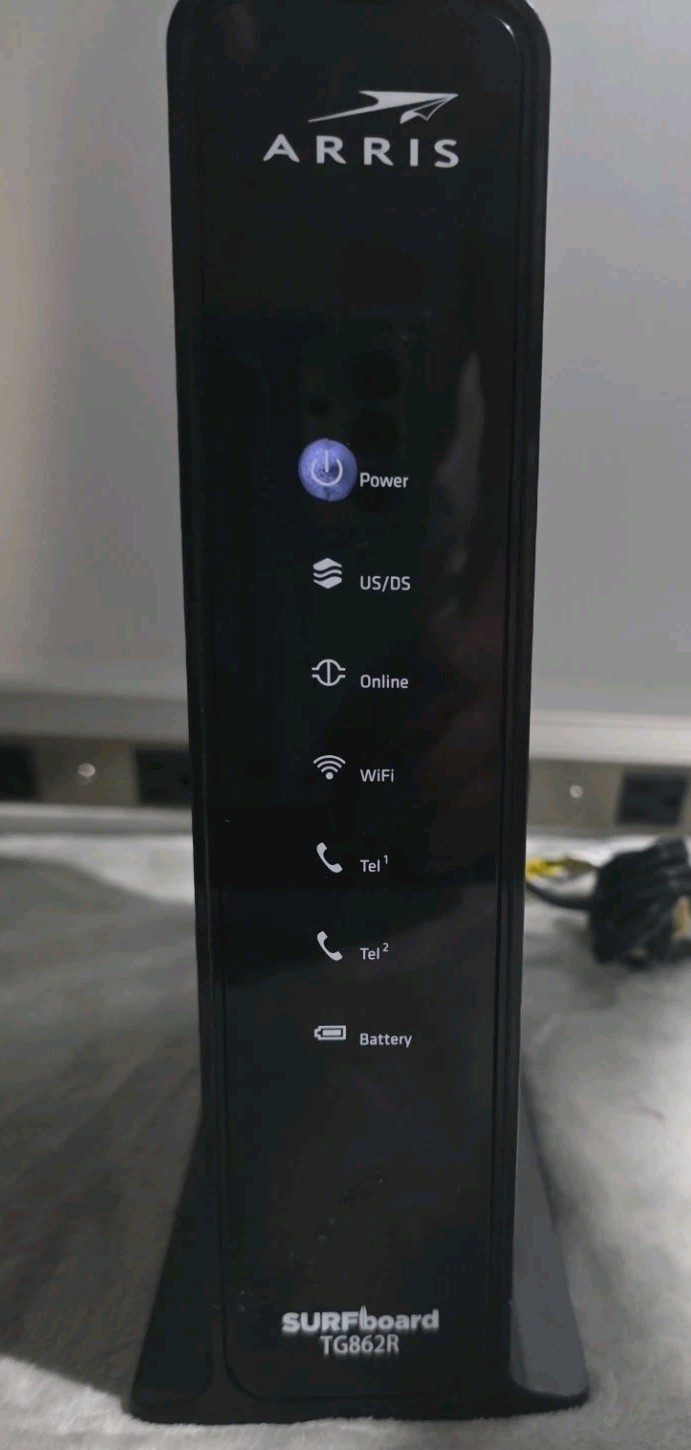 ARRIS SURFboard TG862R DOCSIS 3.0 8x4 Xfinity WiFi Voice Modem Router Retail