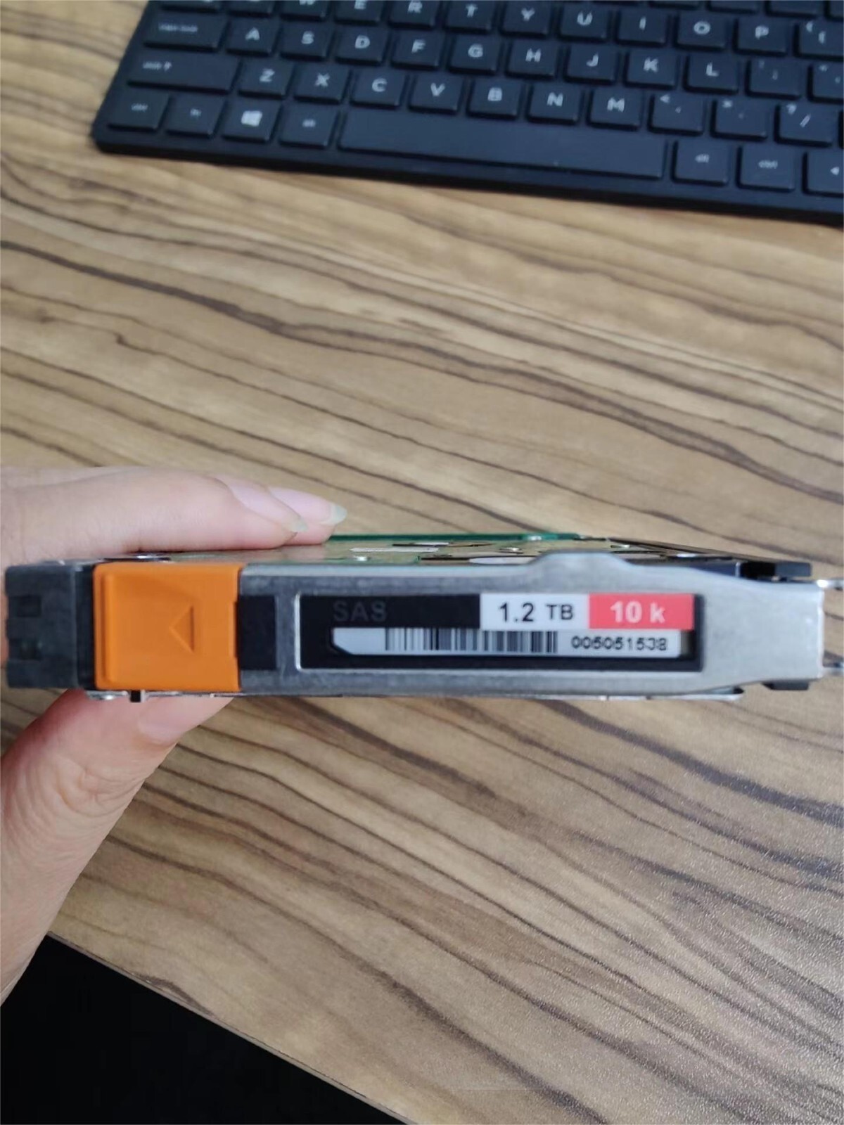EMC 005051538 005052744 1.2TB 10K 6Gbps 2.5" SAS HDD Hard Drive for VMAX3