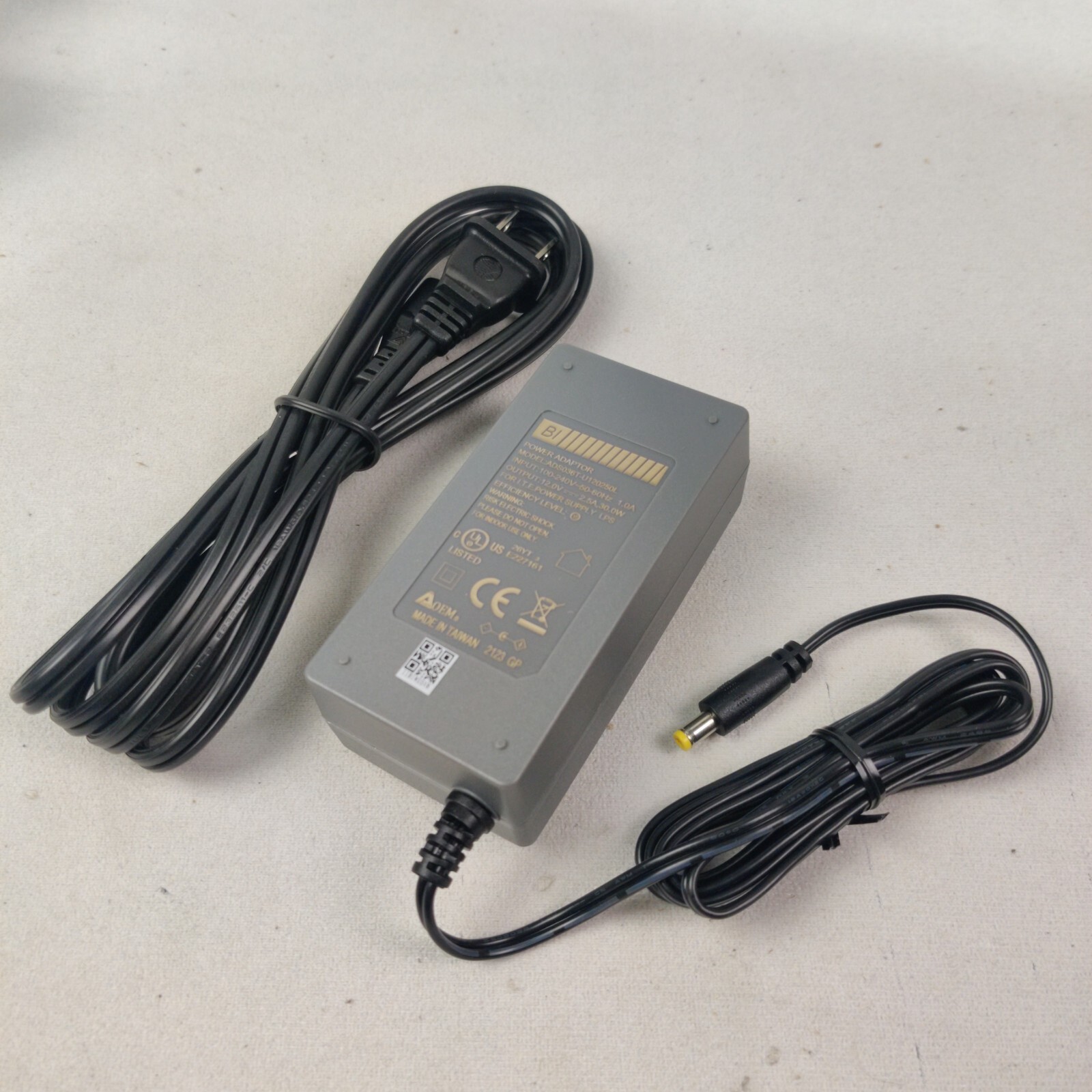 Brand New - Power Adaptor ADS036T-U120250L With 2 Prong Power Cord 12V 2.5A