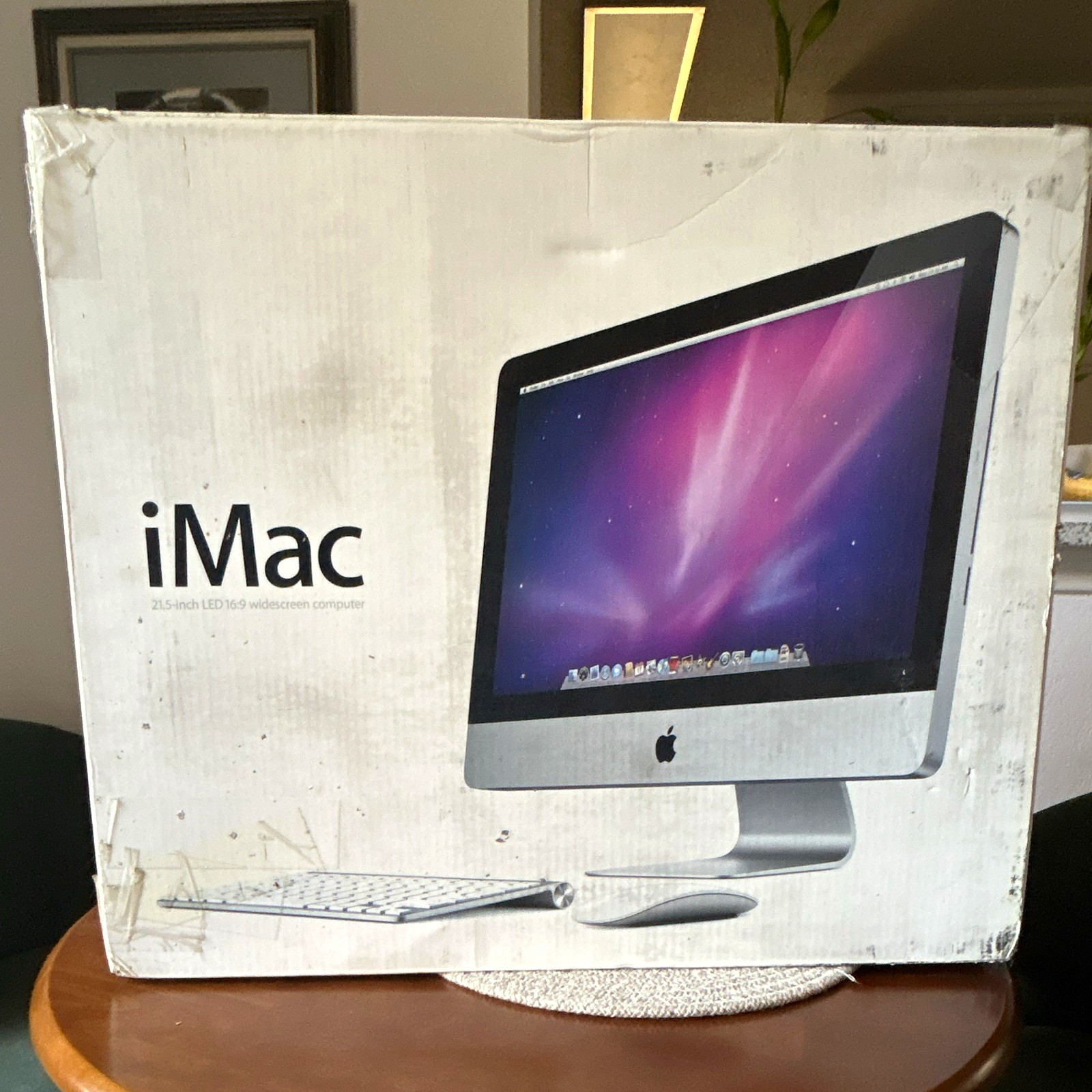 Apple iMac 21.5 in All-in-One Desktop Silver w/ Keyboard Mouse Original Box
