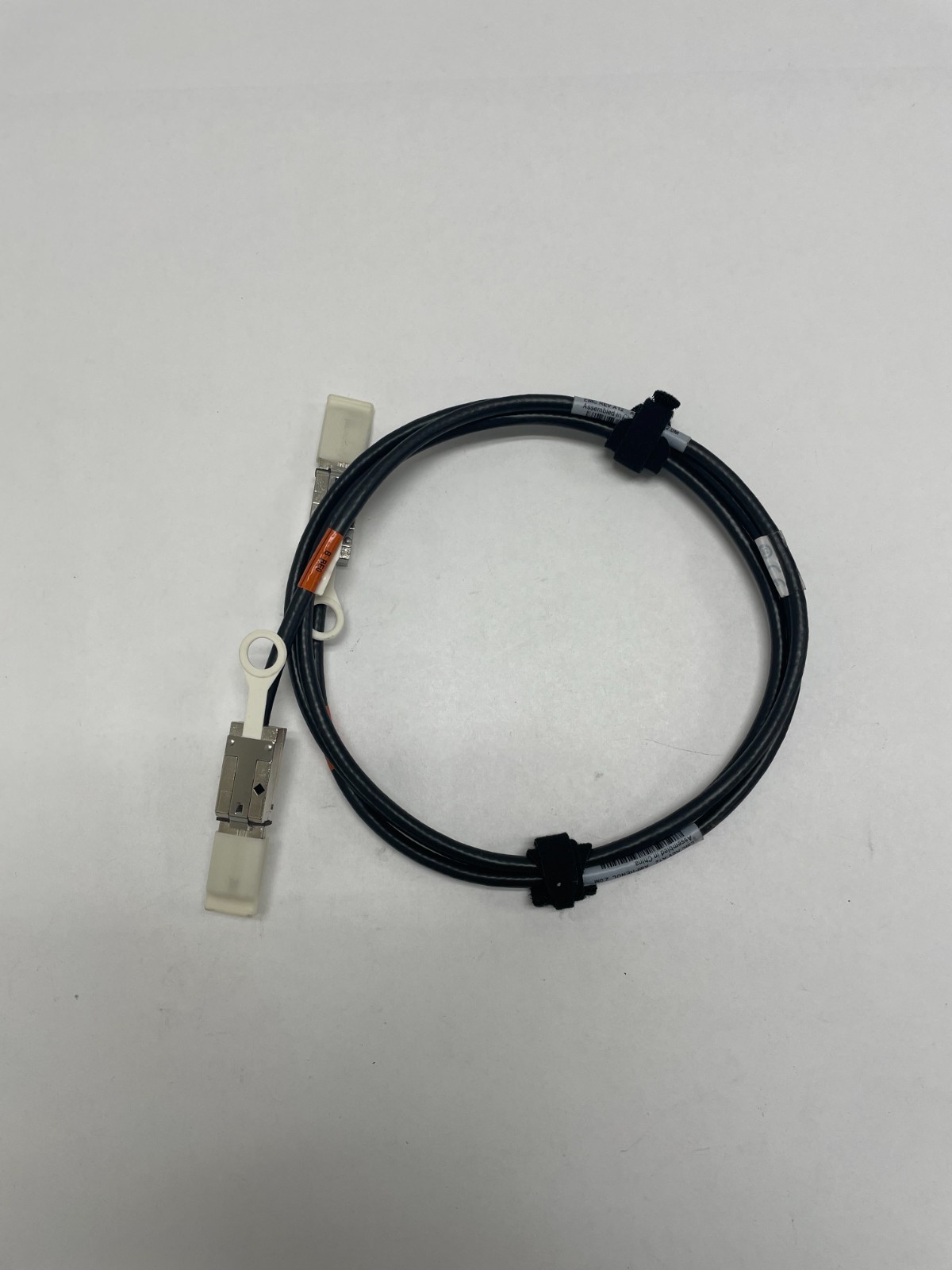 EMC P/N 038-003-787 Rev. A12 Amphenol 2.0m Server Cable Open Box