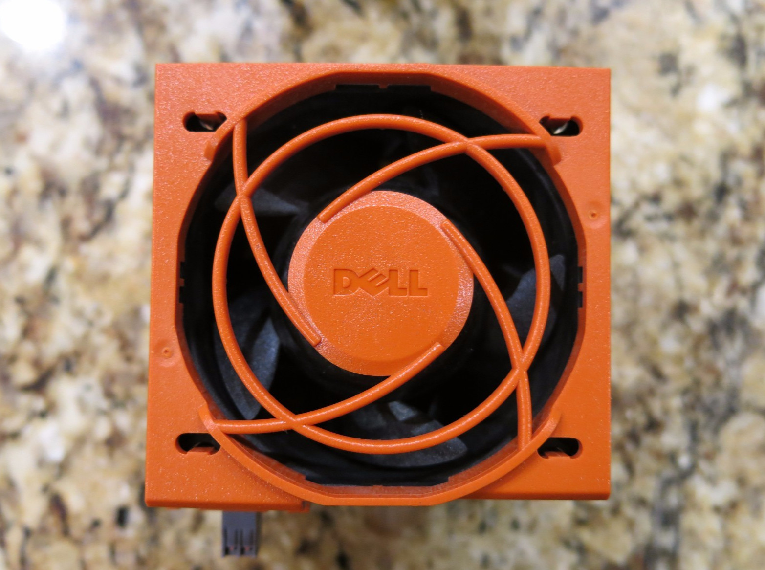 NEW Dell PowerEdge Hot Swap Fan Delta CWPP4 R715 R815 R810 Precision R5500 419VC