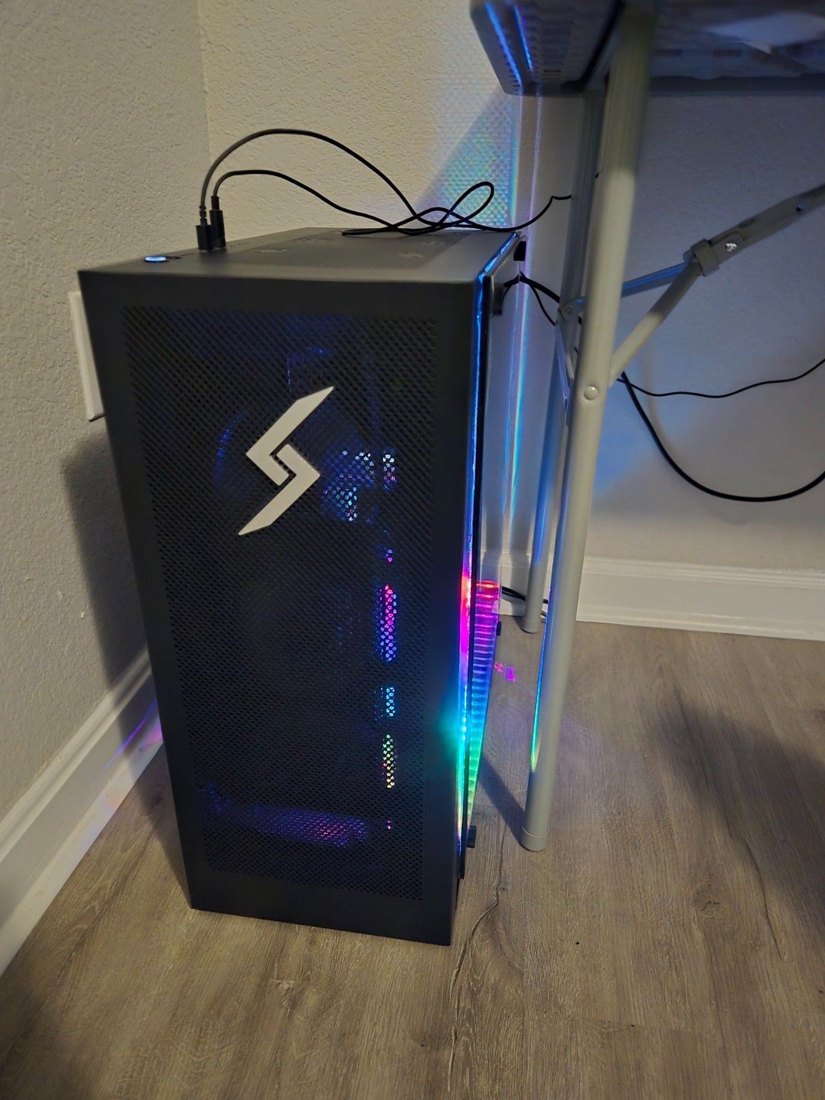 Digital Storm Velox X, Intel Core i7-13700F, RTX 4070, 1 TB storage