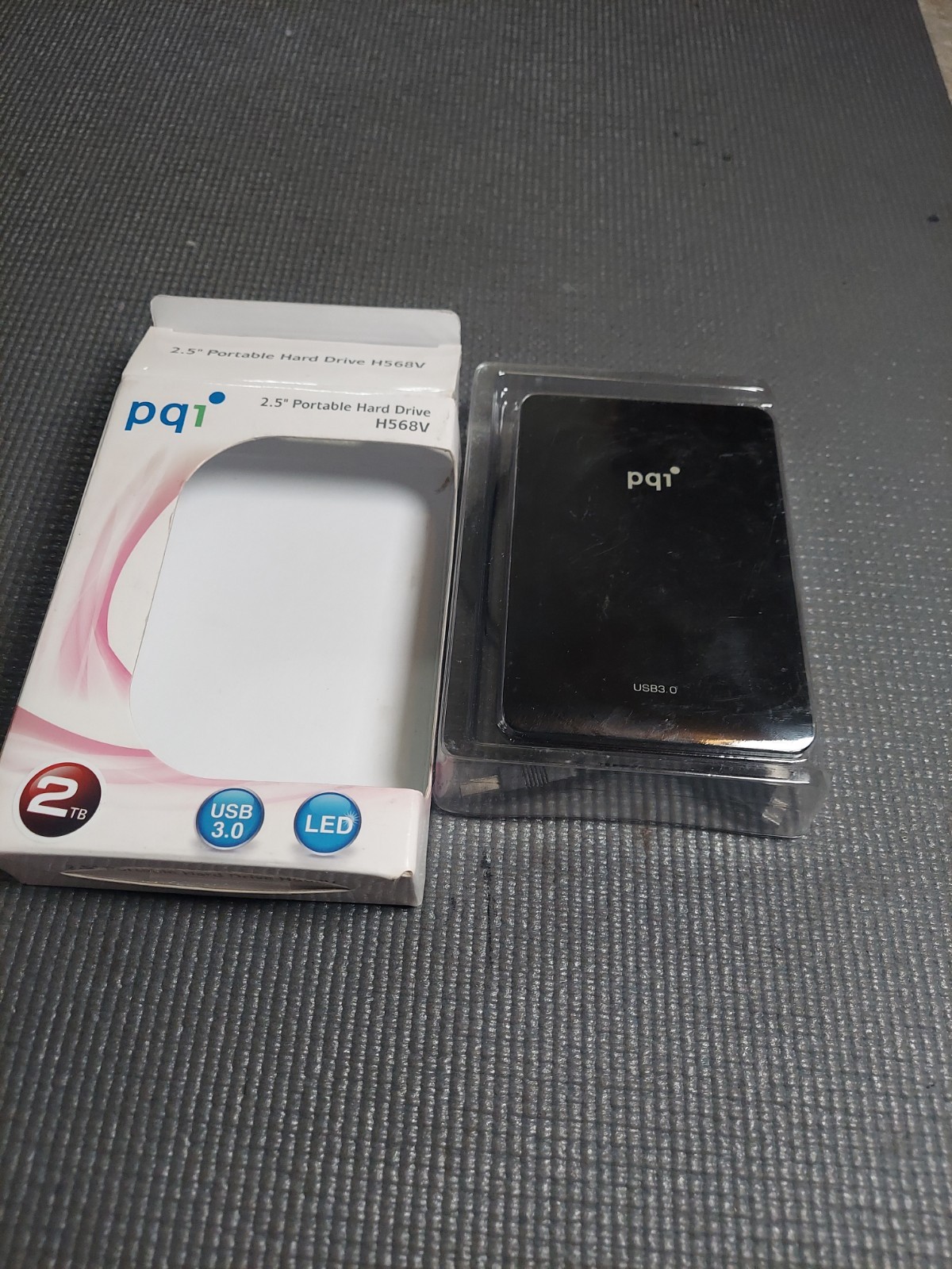 PQI H568V HDD 2TB Portable External Hard Drive USB 3.0 Case Cable D33311