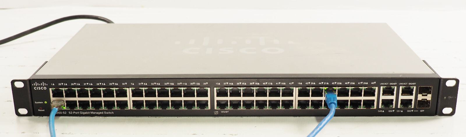 CISCO SG300 52 SRW2048-K9 50 RJ45 Port 2 SPF Port Gigabit Managed Switch 
