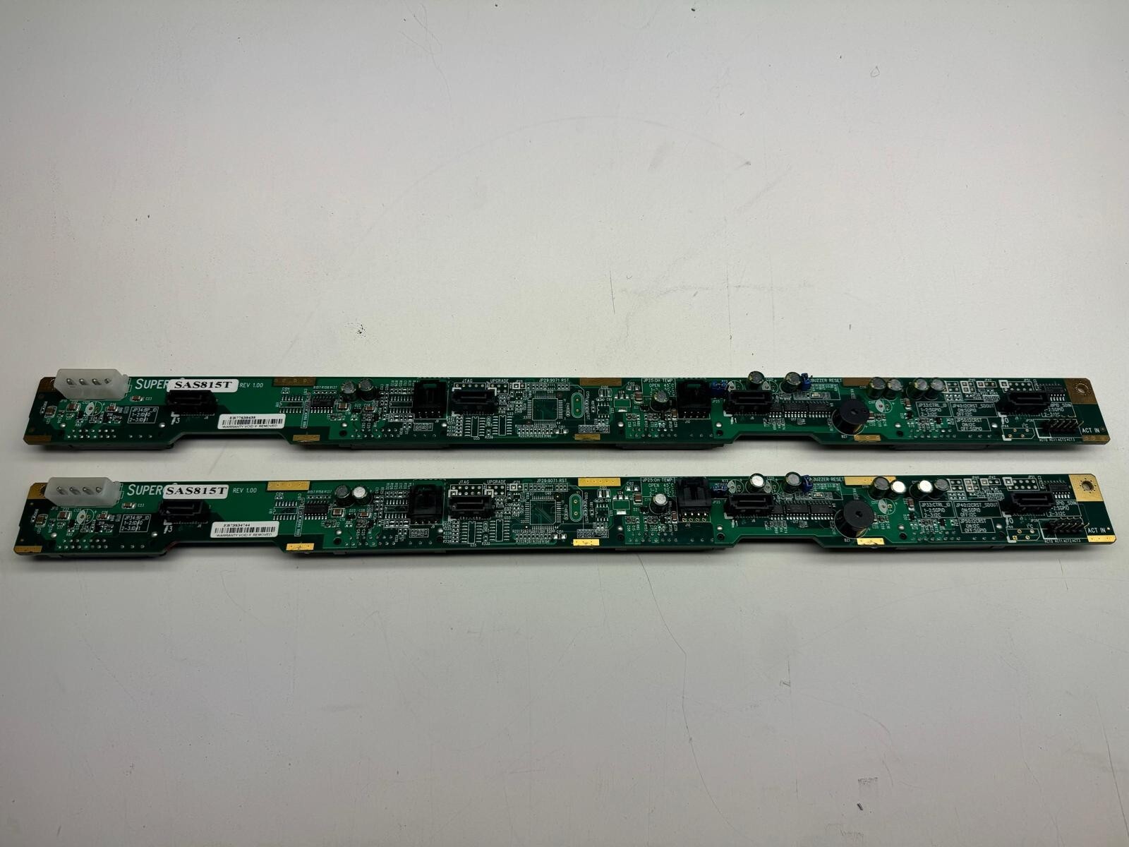 SuperMicro  SAS815T REV 1.00 Hard Drive Backplane Rack