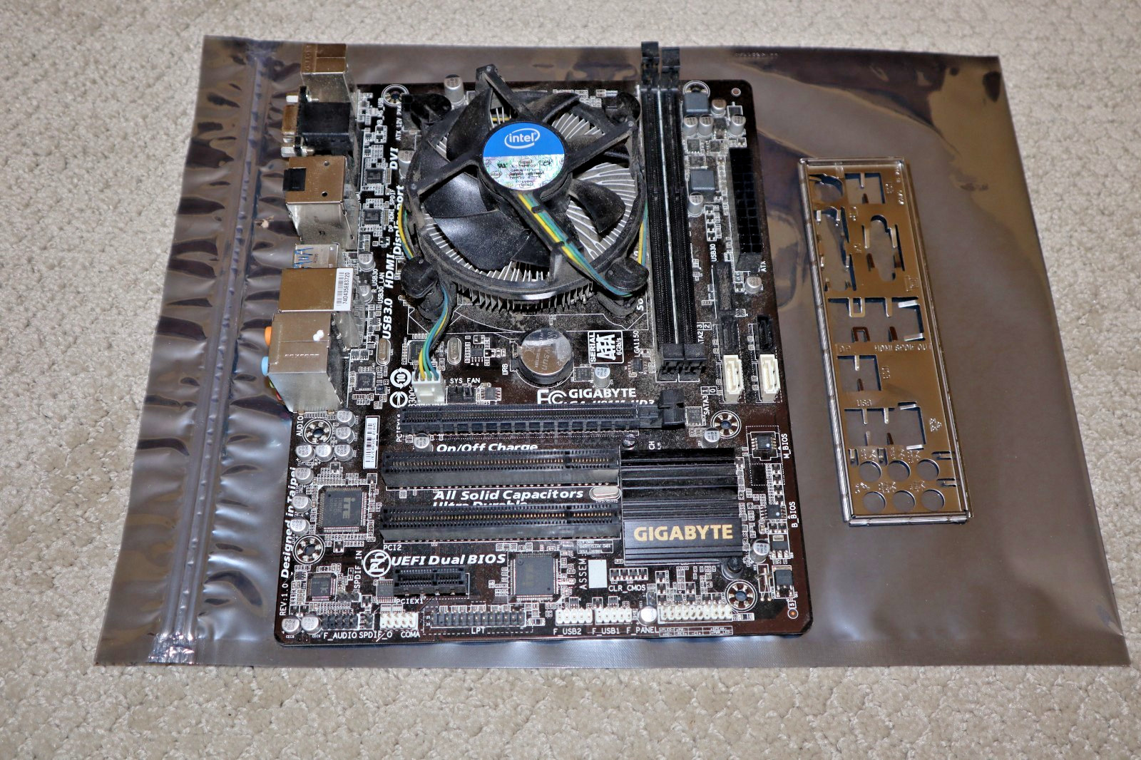 Gigabyte Intel Core i3-4150 GA-H81M-HD3 LGA 1150 USB 3.0 SATA 6Gbps HDMI mATX