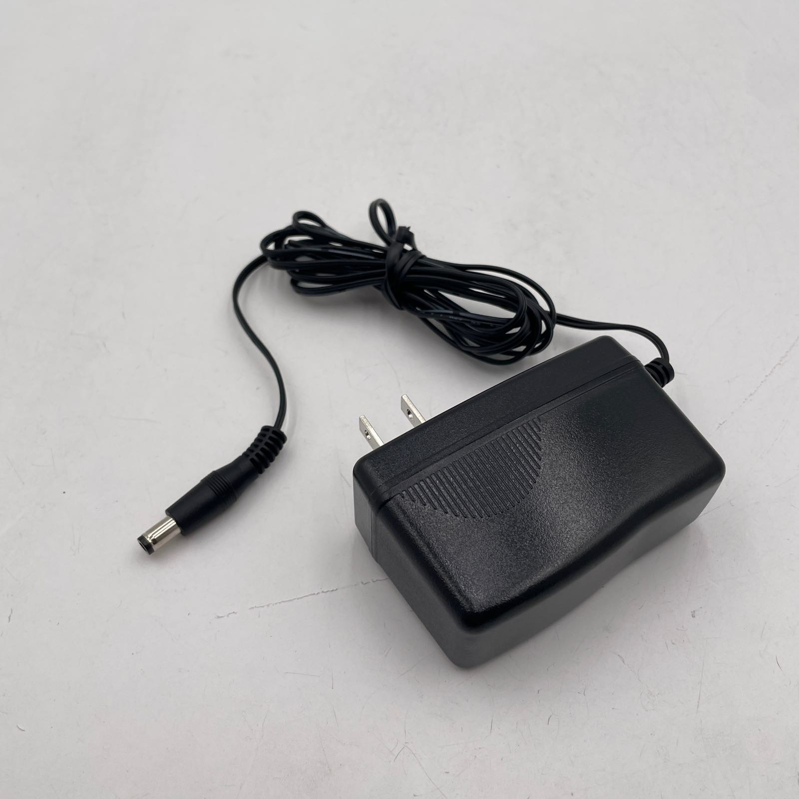 NETGEAR 2ABB018F1 Power Supply 12V 1.5A Black