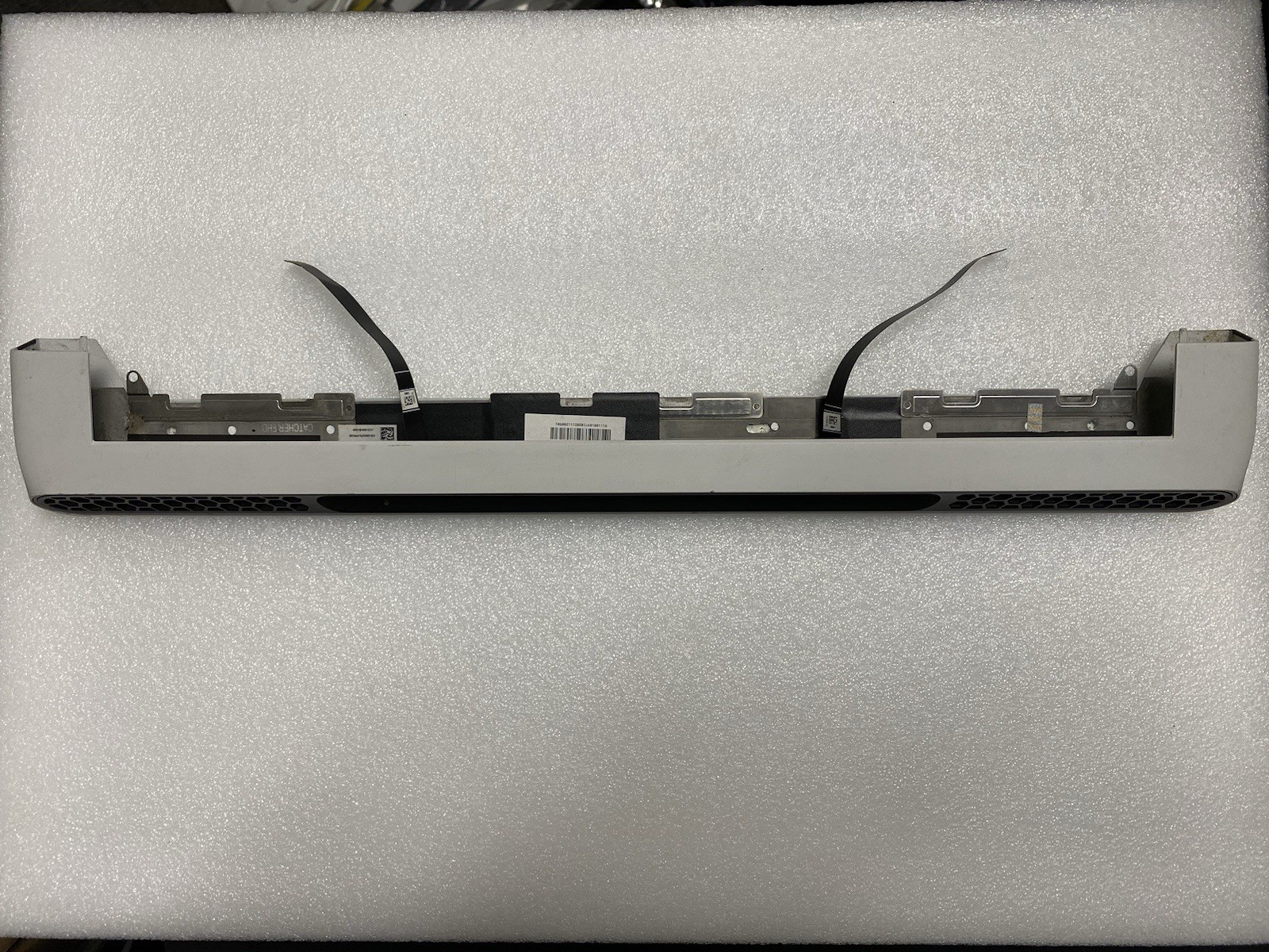 50XP3 PK37A00XX10 OEM DELL HINGE COVER WHITE ALIENWARE X17 R1 P48E GRD B/FF58