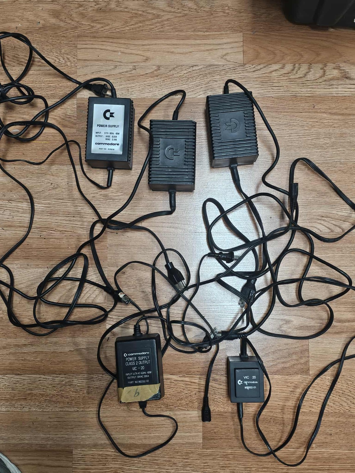 Retro 5x LOT Commodore 64 C64 Original Power Supply 251053-02 251052-01 + Vic-20