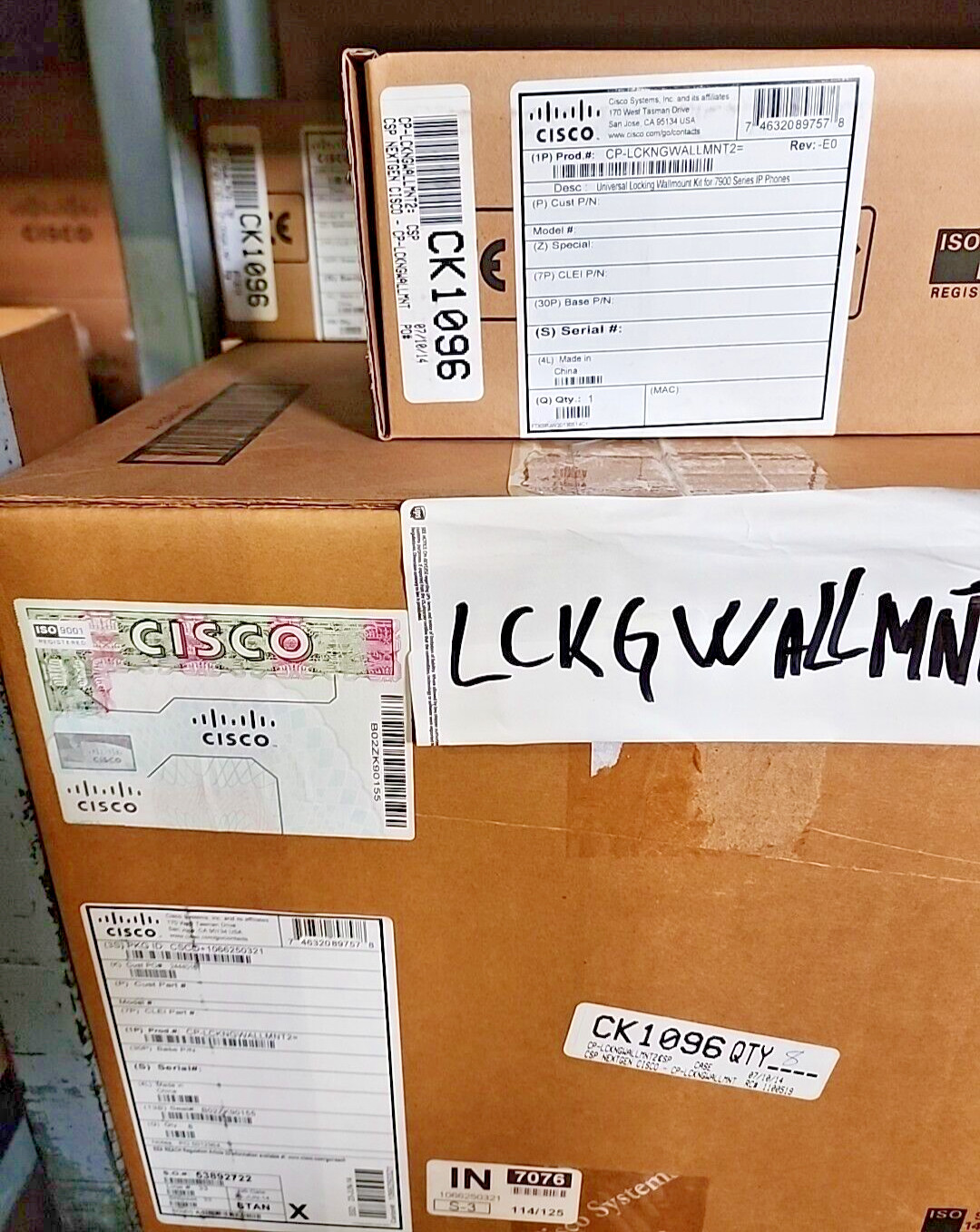 Cisco CP-LCKNGWALLMNT2 Universal Locking Wall Mount Kit For 7900 Phone Wallmount
