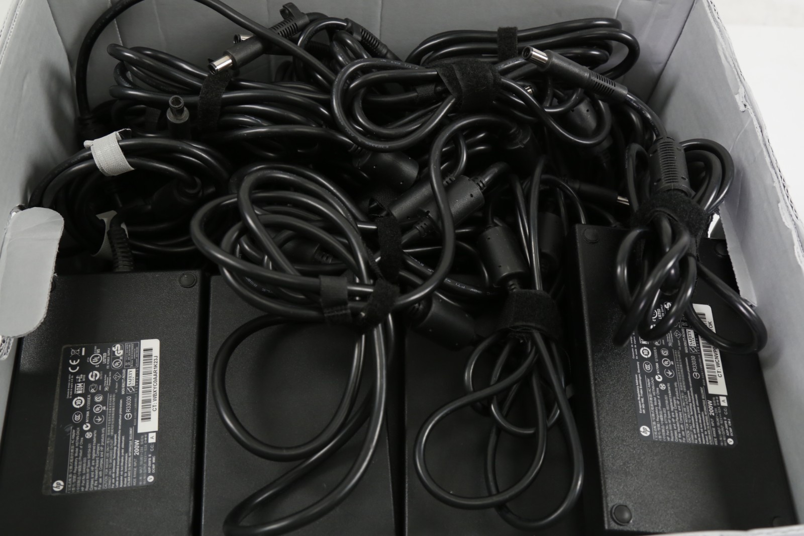 LOT of 25 HP 200W Slim 19.5V 10.3A 644698-002 608431-001 Adapters for HP Zbook