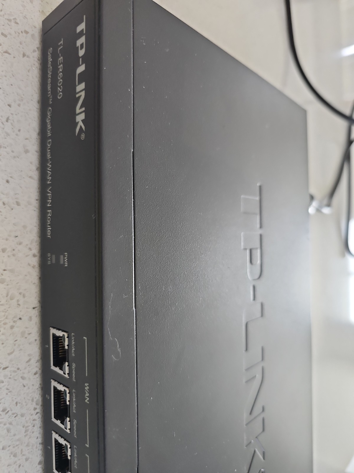 TP-LINK SafeStream Gigabit Dual-WAN VPN Router TL-ER6020