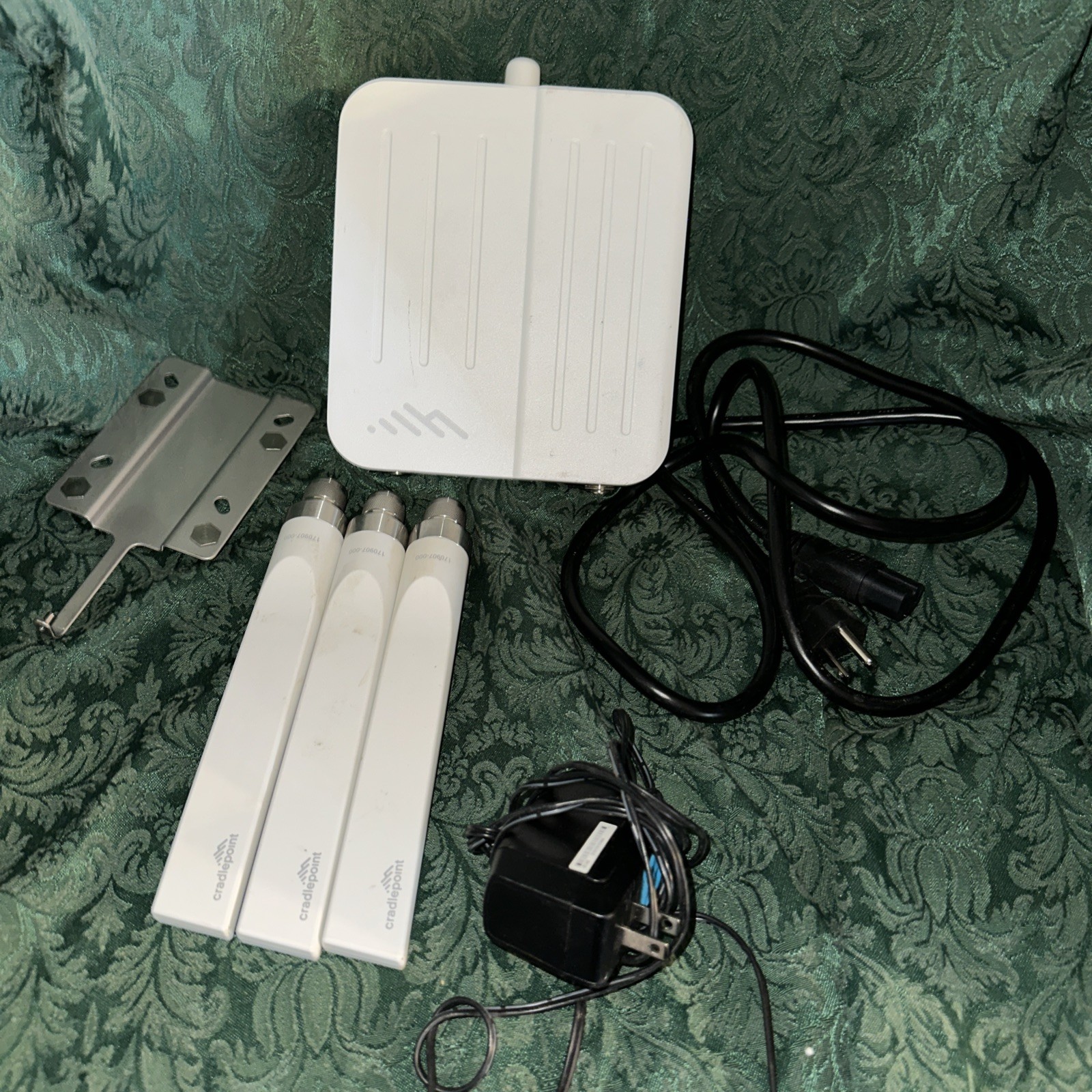 Cradlepoint W-Series 5G Wideband Adapter W1855-5GC - router - WWAN - 4G, 5G