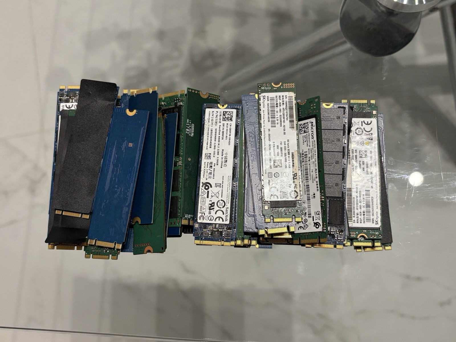 LOT of 100 x 256gb M2 SSD's