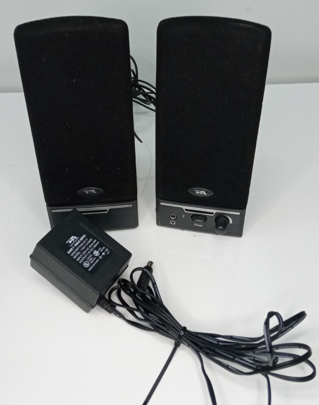 CYBER ACCOUSTICS MULTIMEDIA DESKTOP COMPUTER SPEAKER CA-2014