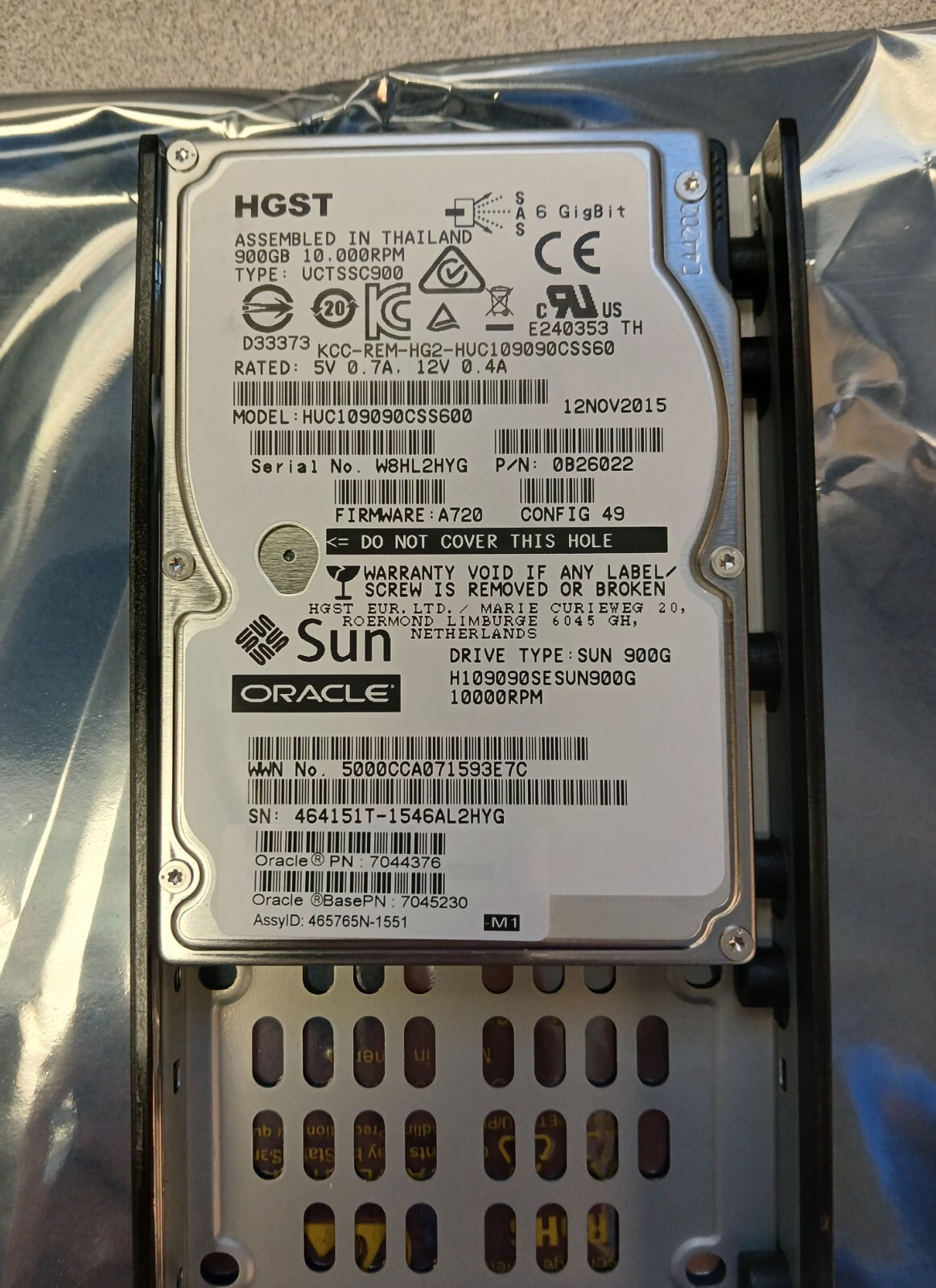 SUN 7044376 900GB 10K SAS 2.5" 6G SFF HDD  W/ EVO Tray 7045230 7066874