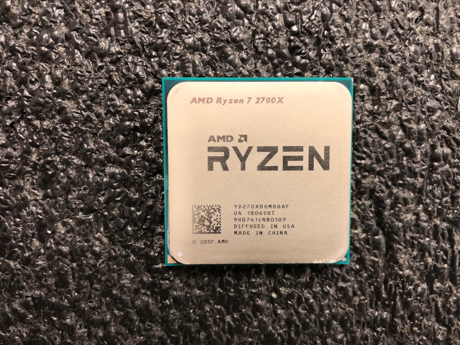 AMD Ryzen 7 2700X 3.70GHz Octa-Core (YD270XBGAFBOX) Processor