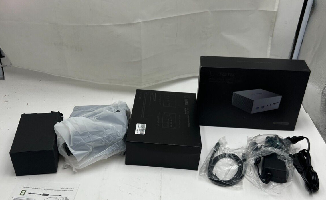 Totu TT-DC002A USB-C 4K Triple Display Docking Station