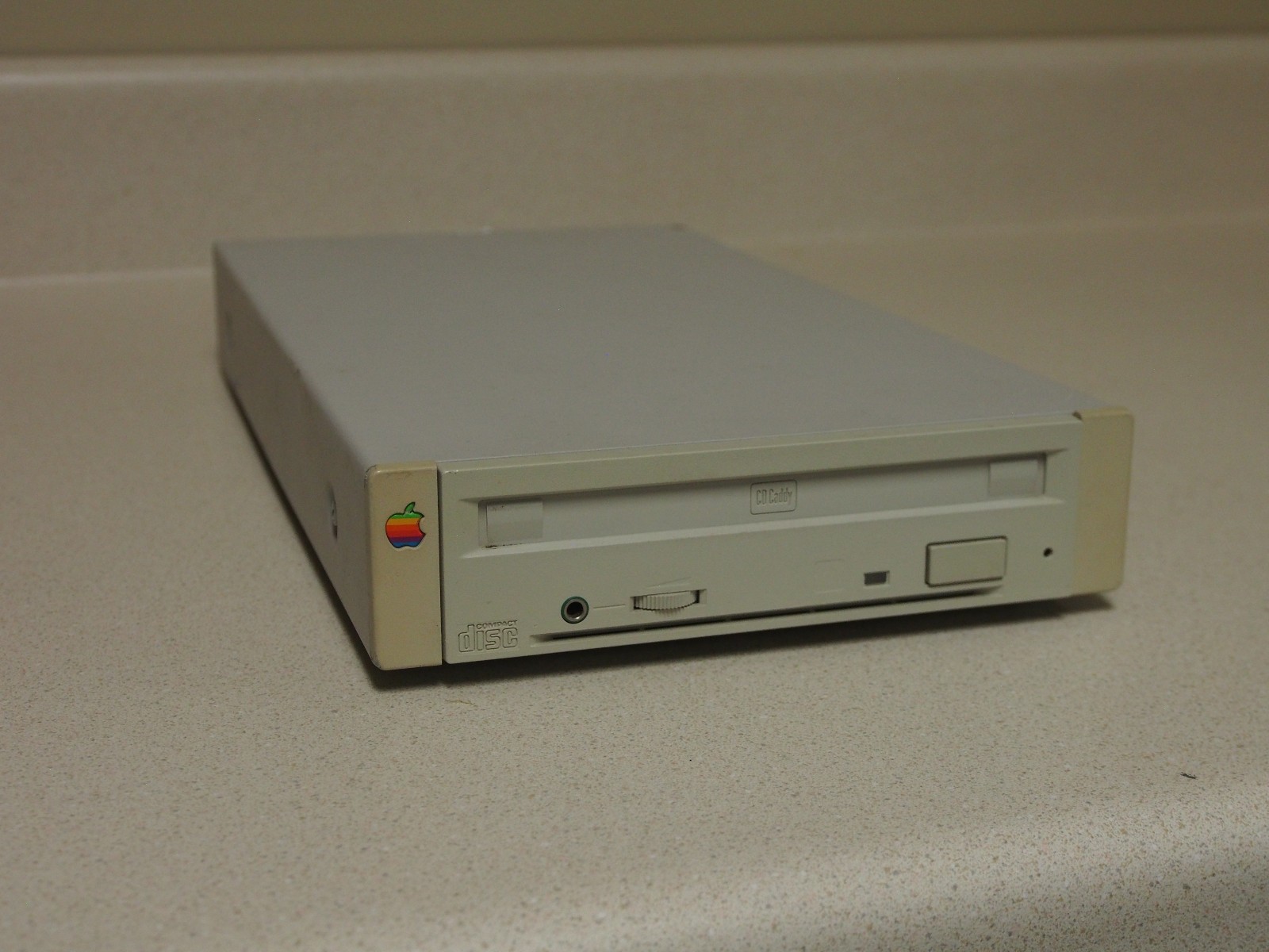 AppleCD 300 External SCSI CD Drive - Working