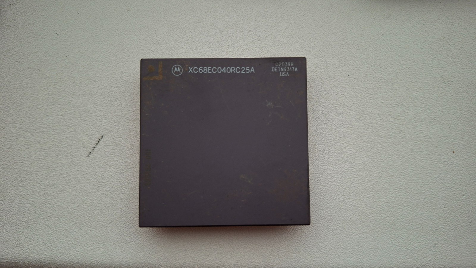 Motorola XC68EC040RC25A 68040 02D39H early rare vintage CPU GOLD Apple Macintosh