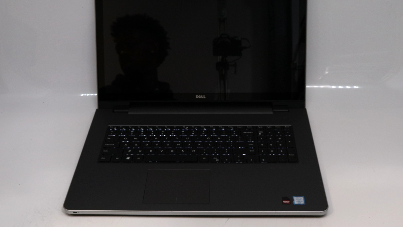 Dell Inspiron 5759 i7-6500u 8GB 256GB NEEDS REPAIR