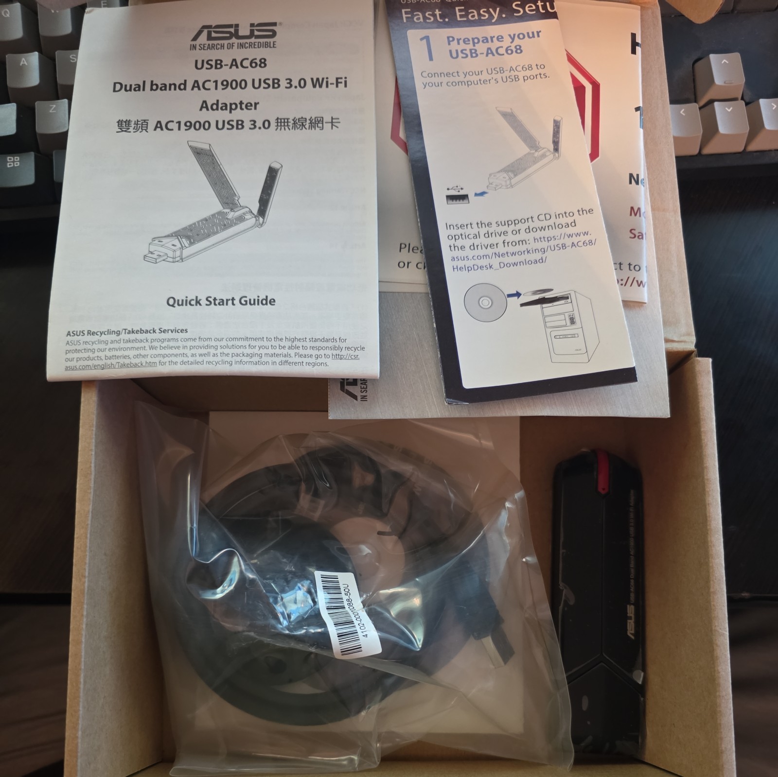 ASUS USB-AC68 Dual Band AC1900 USB 3.0 Wi-Fi Adapter with Cradle 1300/600 Mbps