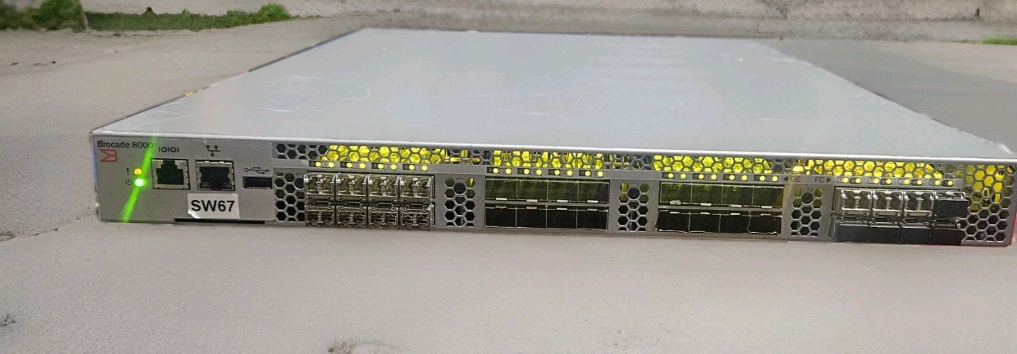 Brocade 8000 32 Port FCoE Fibre Switch 16 Port FC