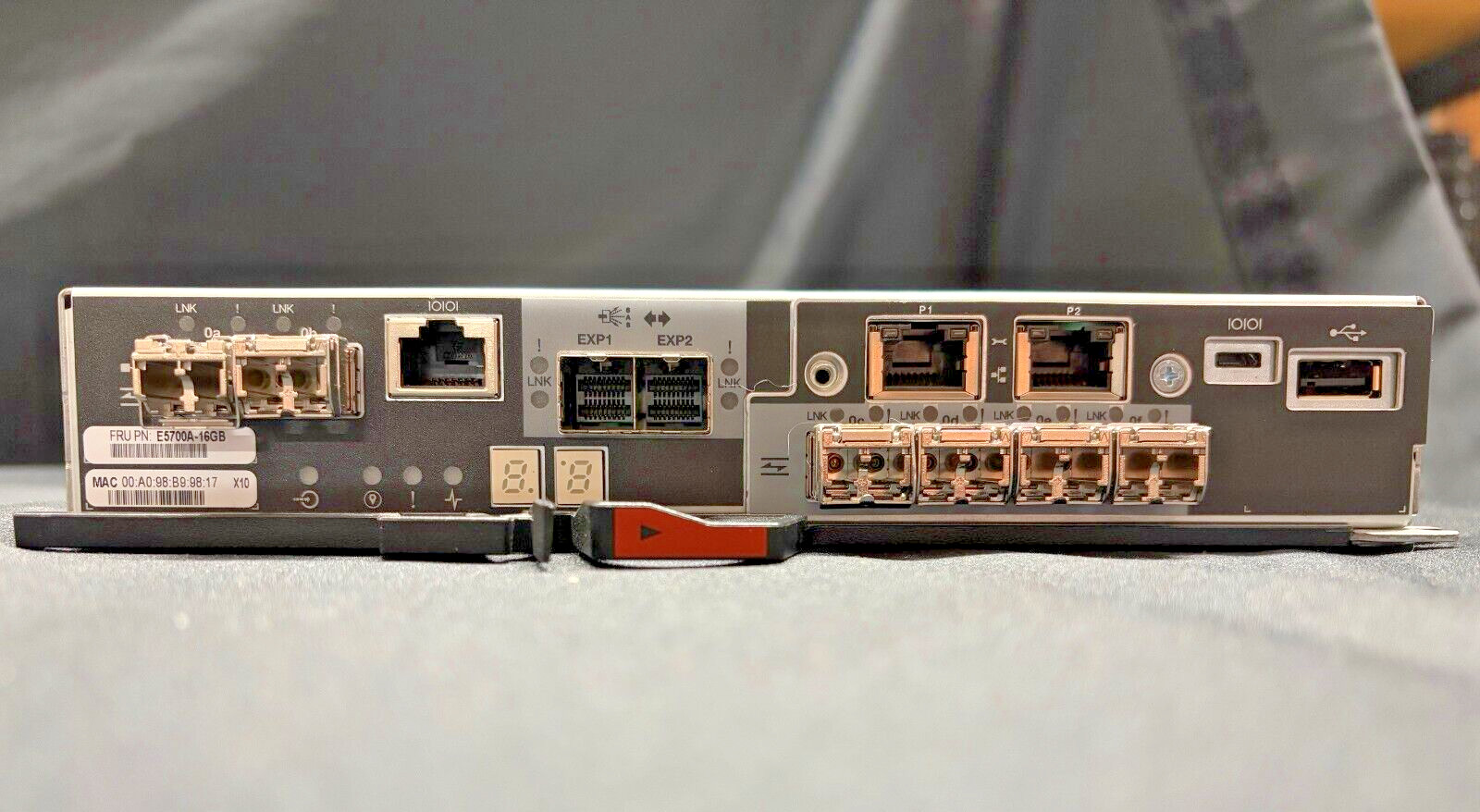 NetApp E-5700A-16GB  Controller, 8GB, 4 port FC Host Port Adapter