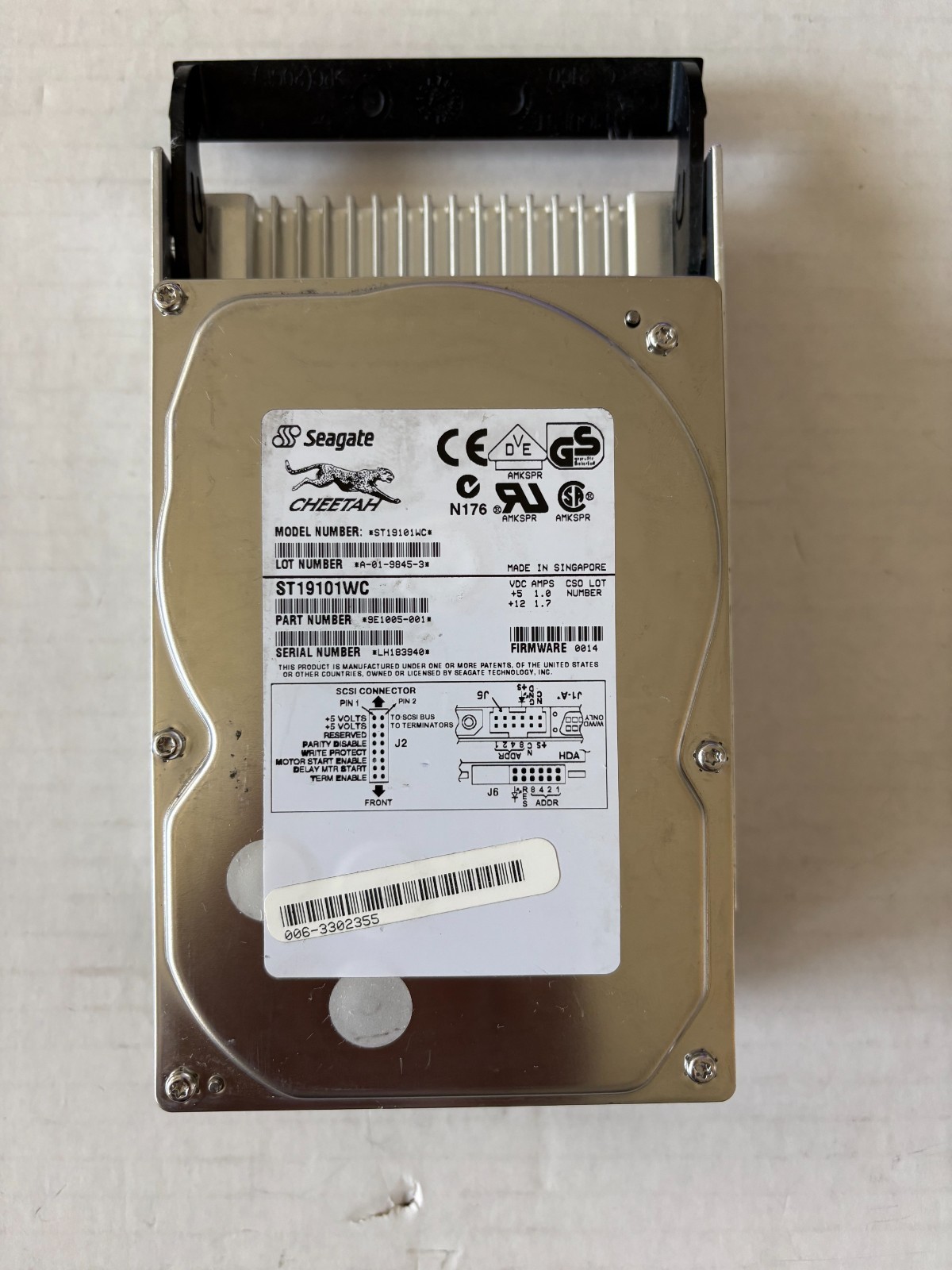 Seagate ST19101WC 9E1005-001 9.1GB 10K RPM Wide-Ultra SCSI Hard Drive with Caddy