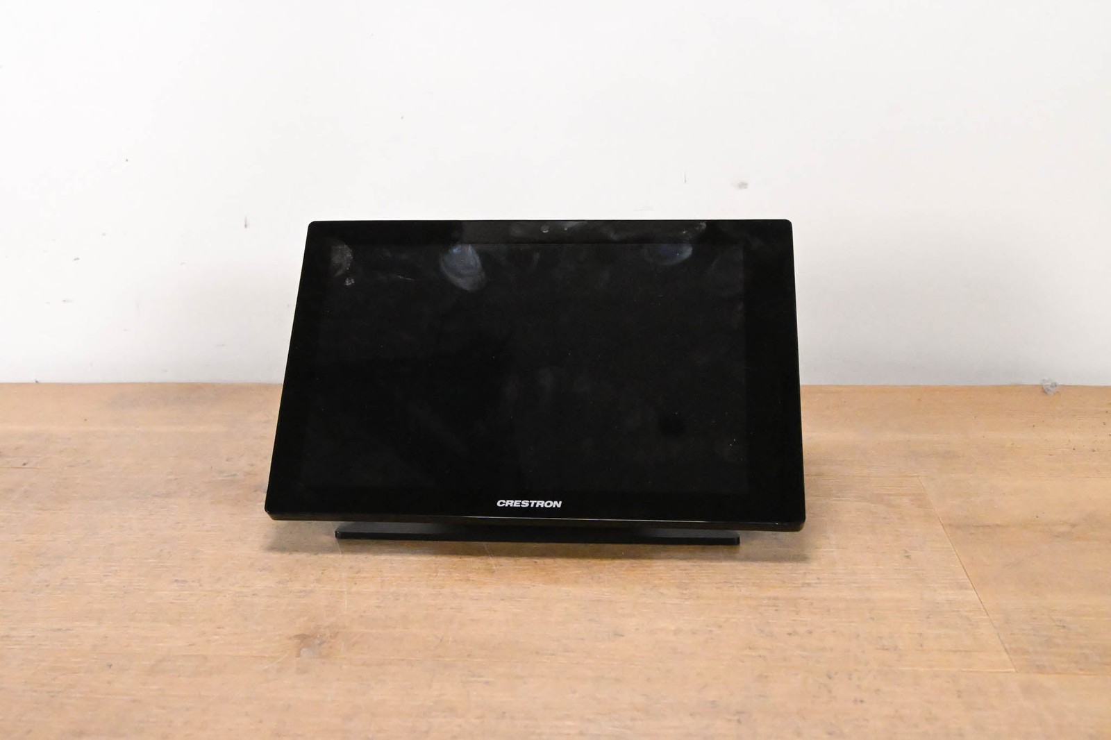 Crestron TSW-1060-B-S 10.1" Touch Screen, Black Smooth w/ Tabletop Kit CG015XE