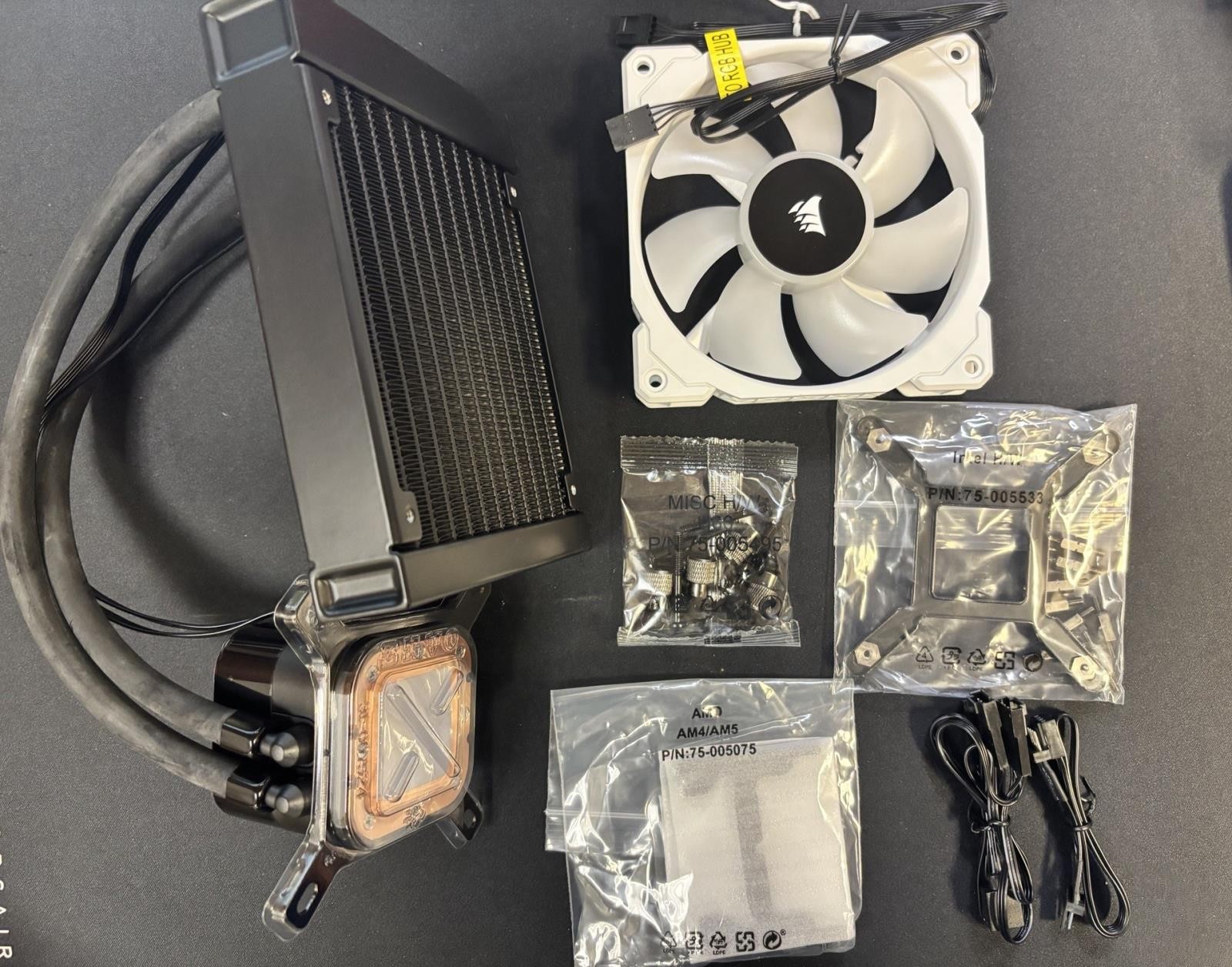 CORSAIR - iCUE H60X RGB ELITE AIO Liquid CPU Cooler 120mm Radiator (White Fan)