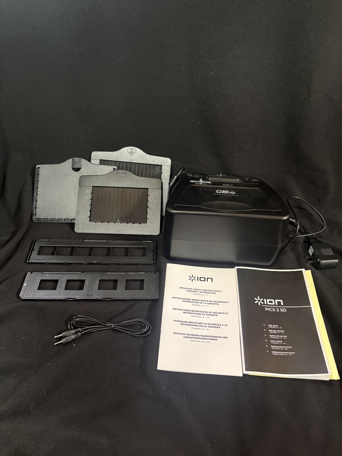 ION Pics 2 SD Photo Slide Film Scanner 35mm Negative Converter Complete Set